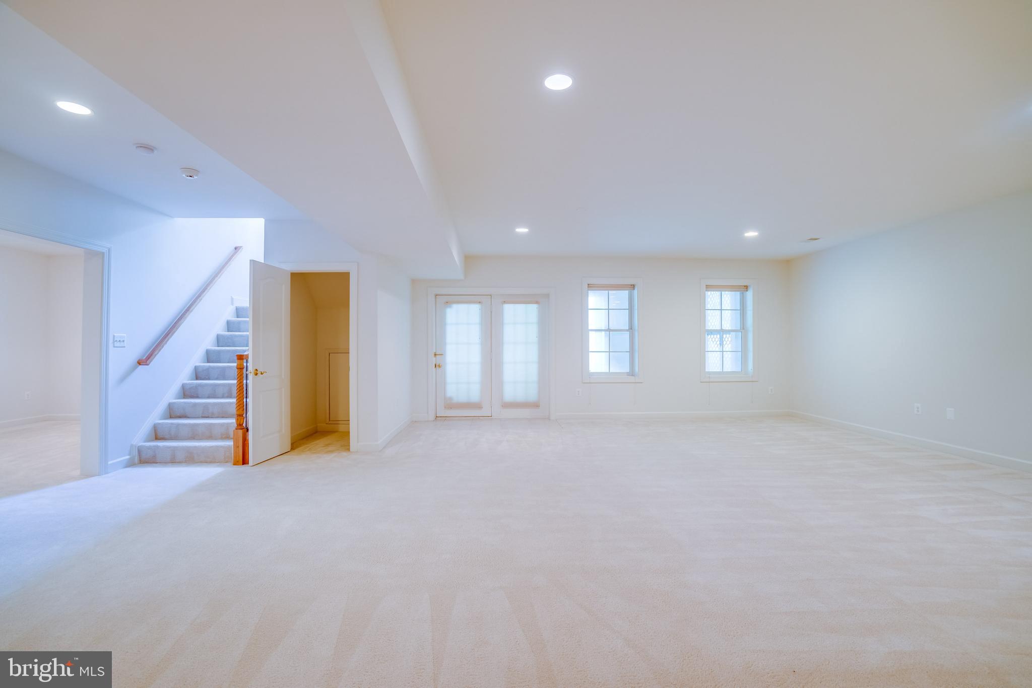 POPLAR TREE - Residential