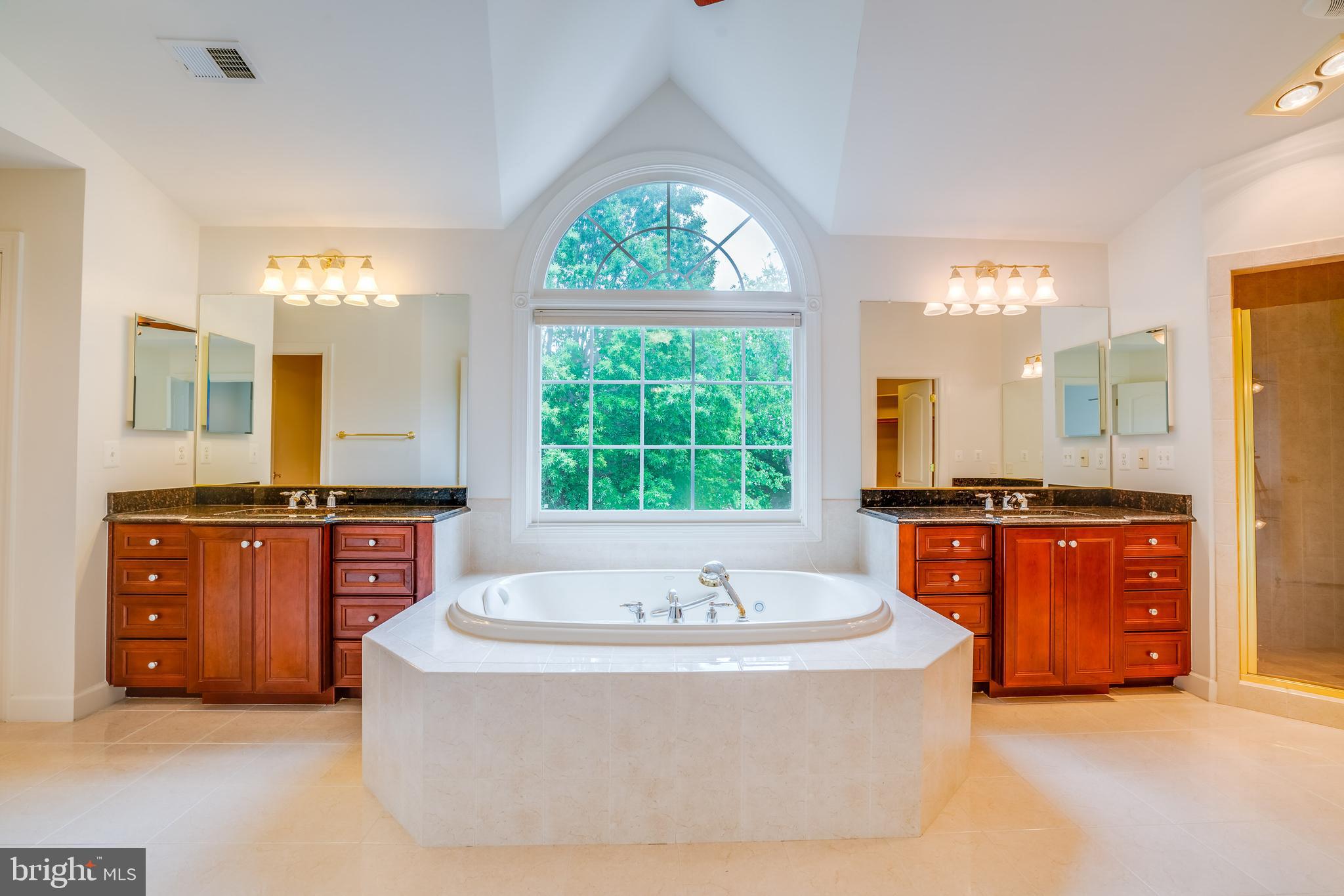 POPLAR TREE - Residential