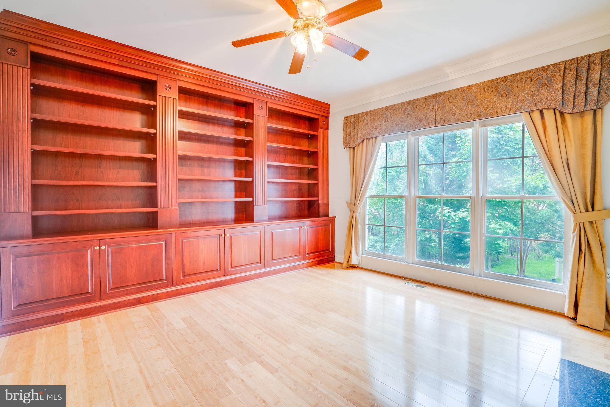 POPLAR TREE - Residential