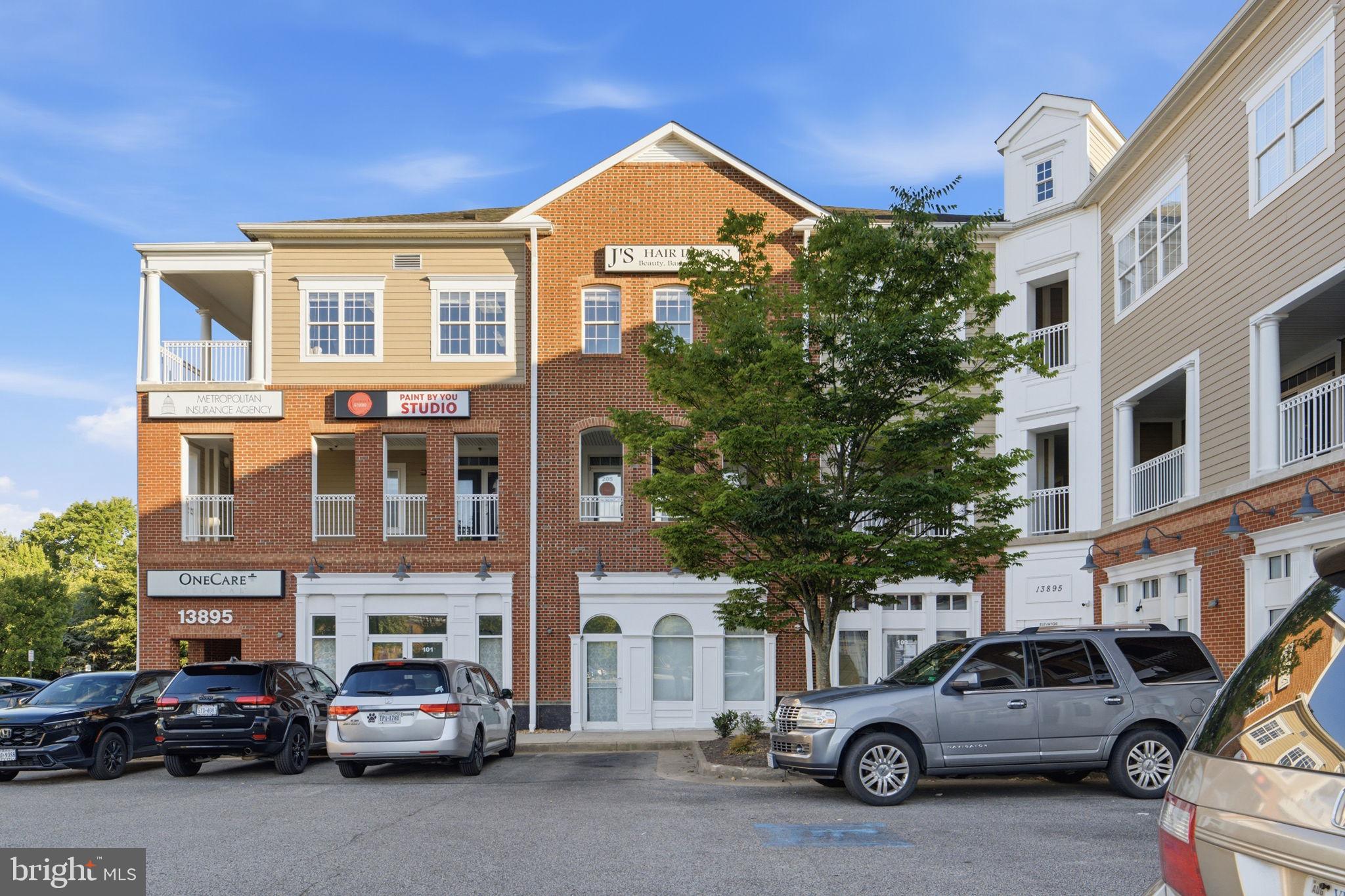 13895 HEDGEWOOD 201