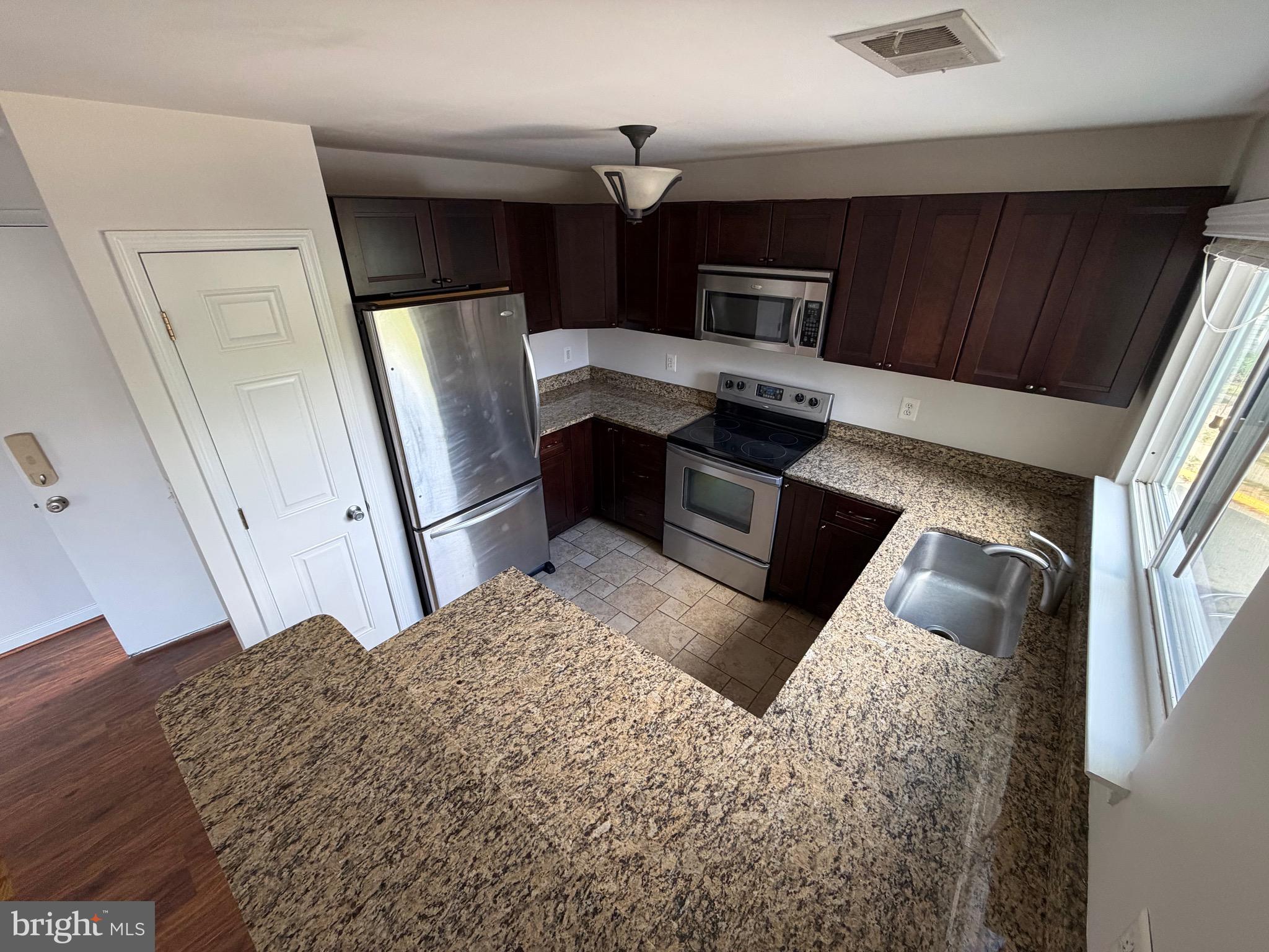 1512 D SUMMERCHASE COURT D