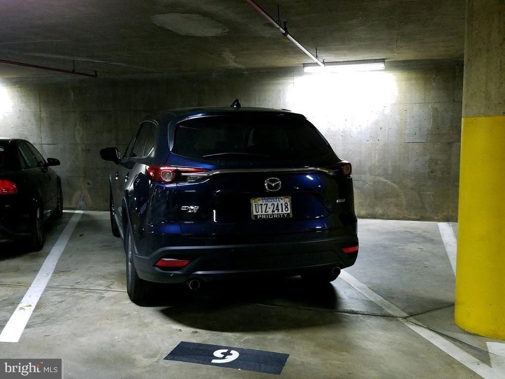 EASTVIEW AT BALLSTON METRO - Residential Lease