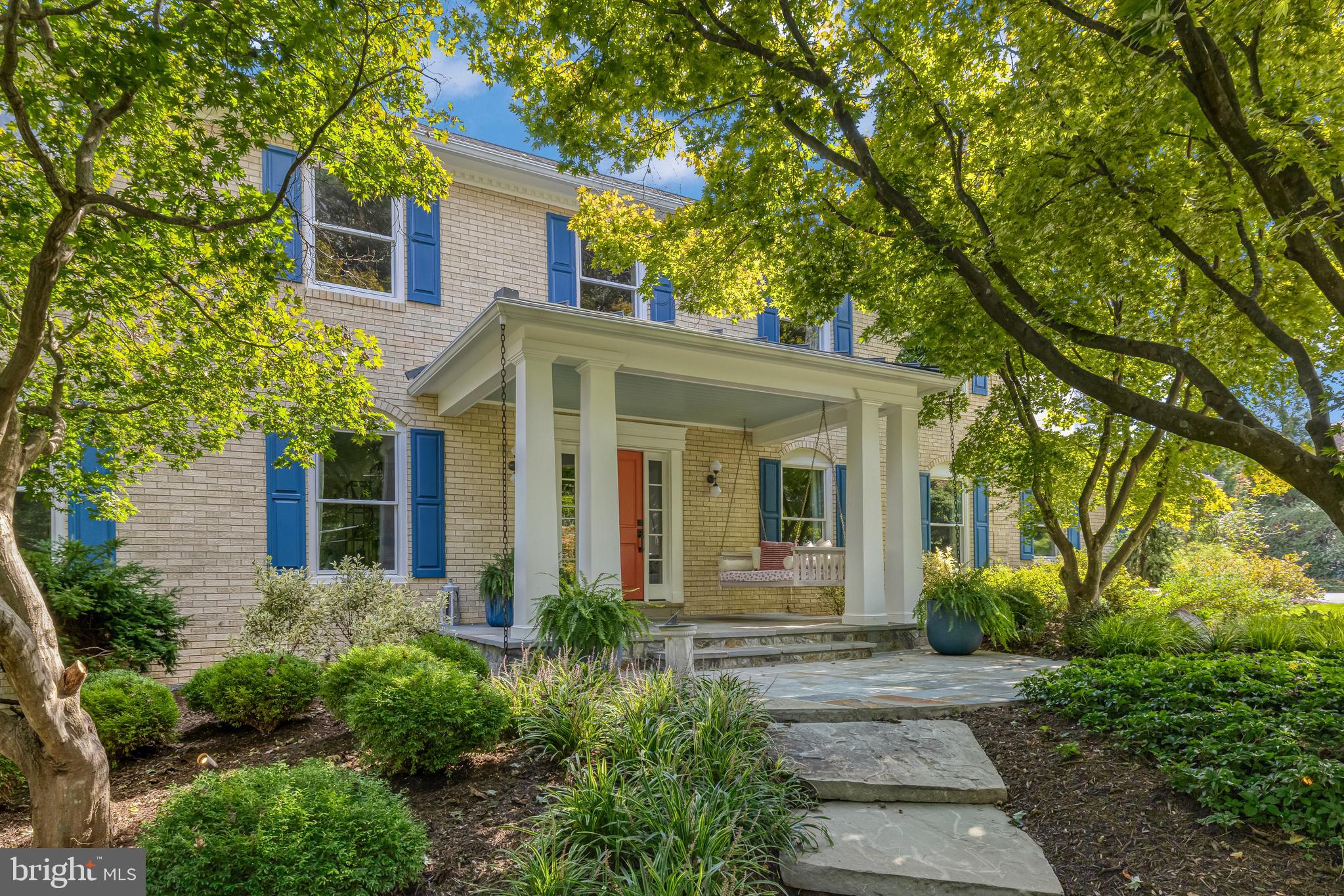 1107 SAVILE LANE