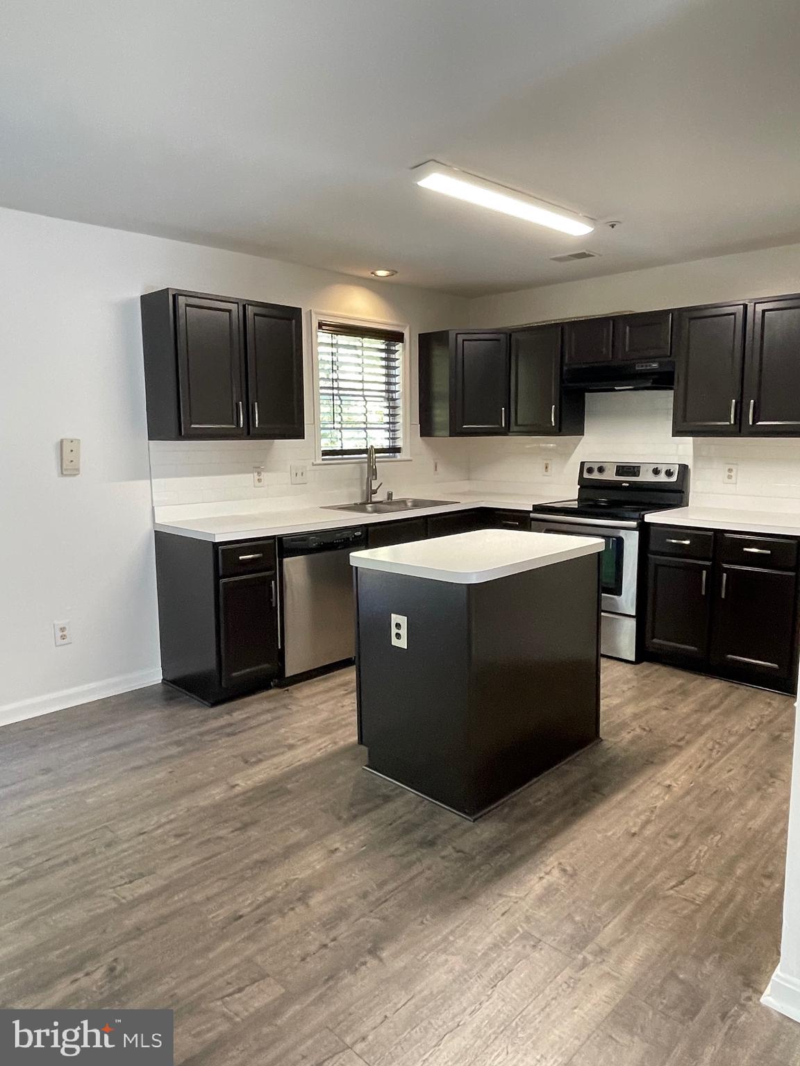 SEVEN OAKS - Residential Lease