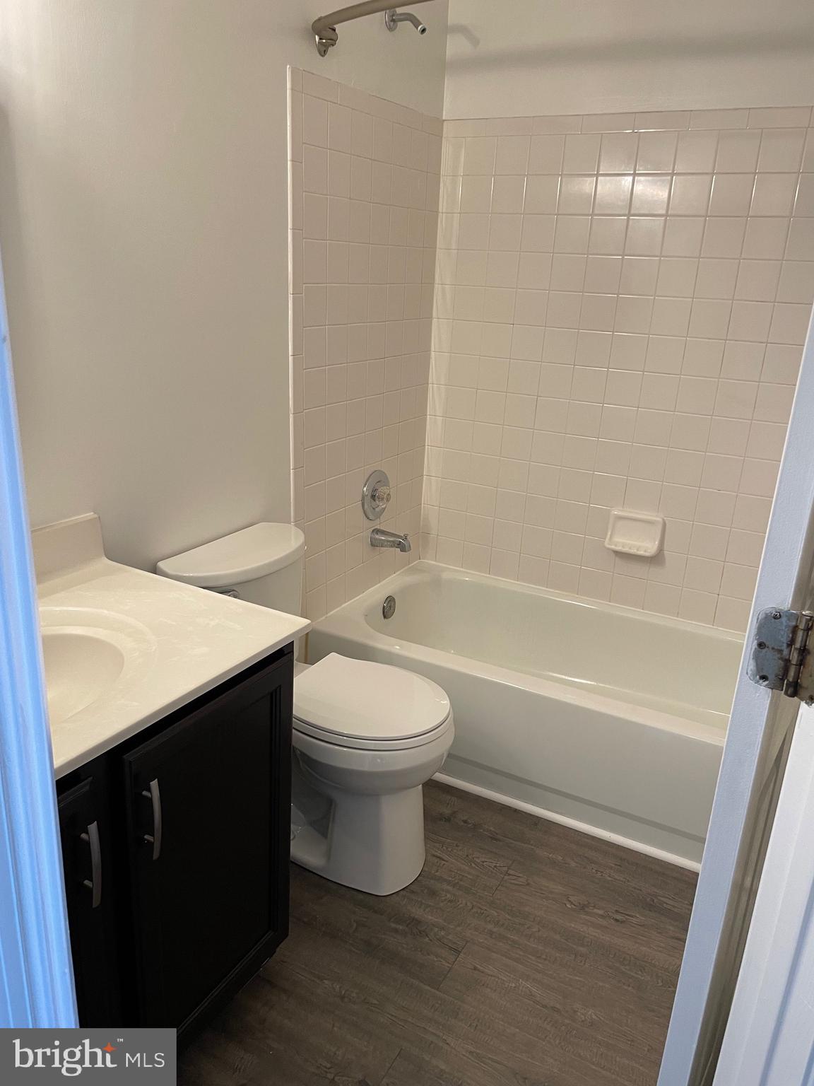 SEVEN OAKS - Residential Lease