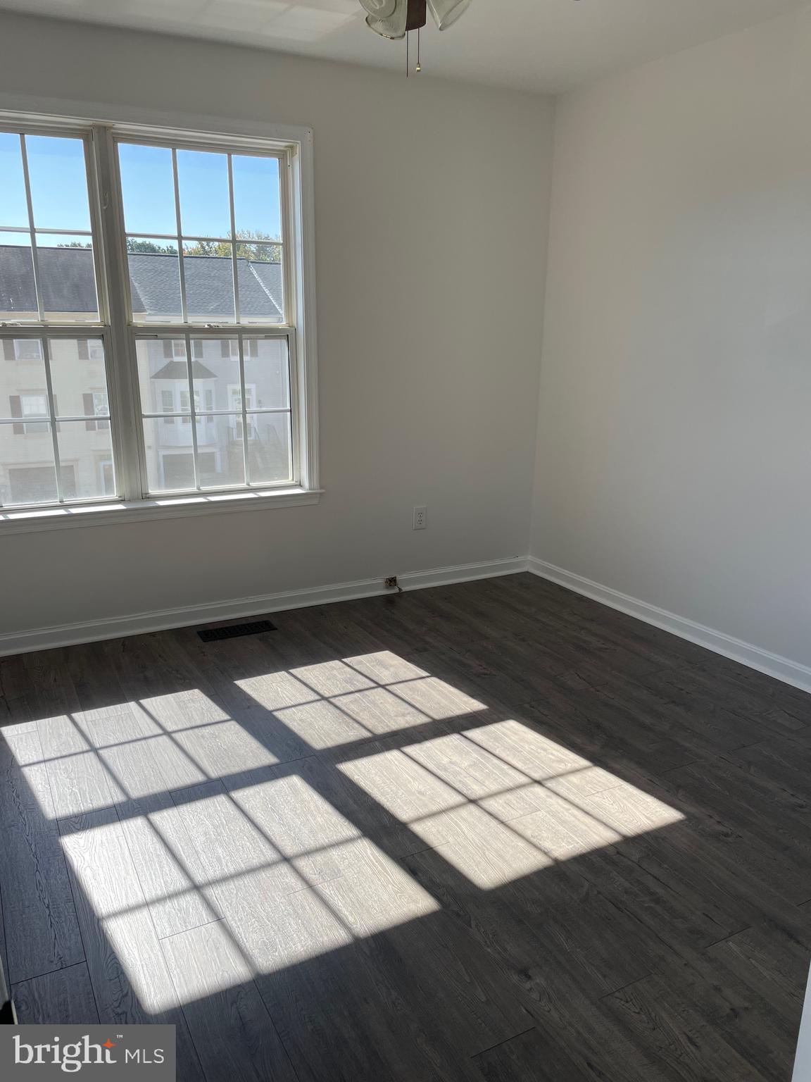 SEVEN OAKS - Residential Lease