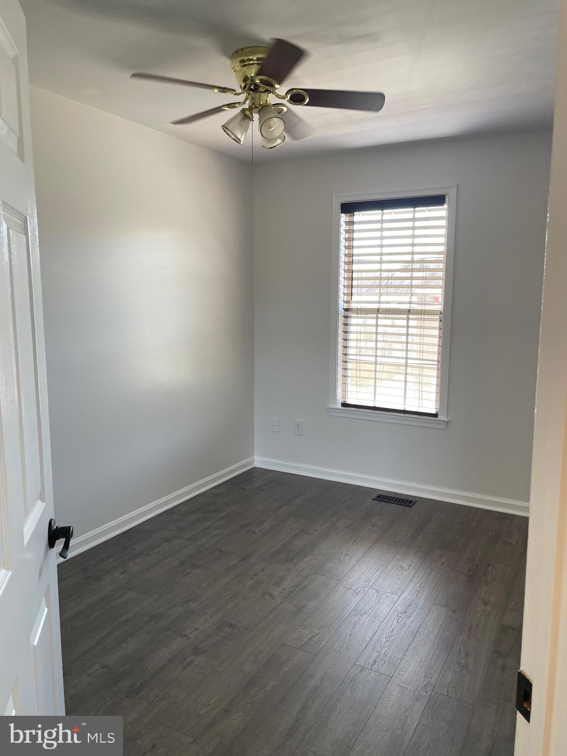 SEVEN OAKS - Residential Lease