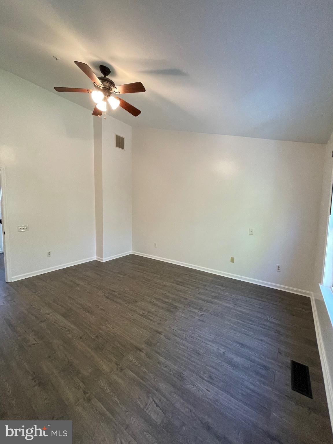 SEVEN OAKS - Residential Lease