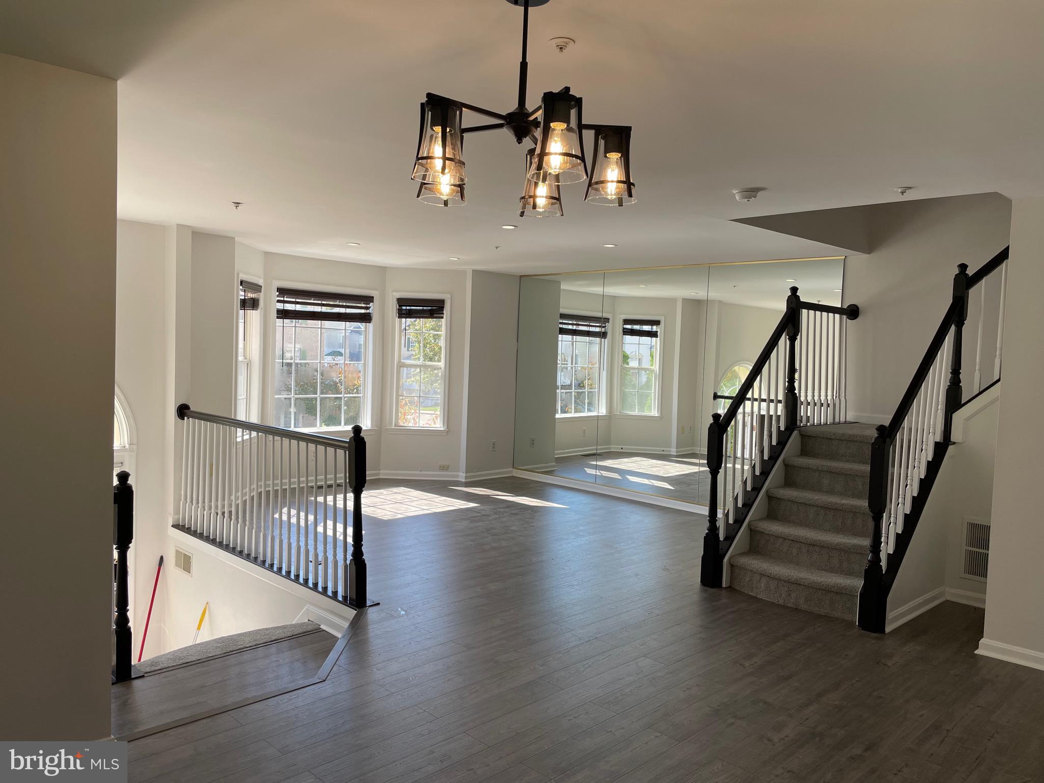 SEVEN OAKS - Residential Lease