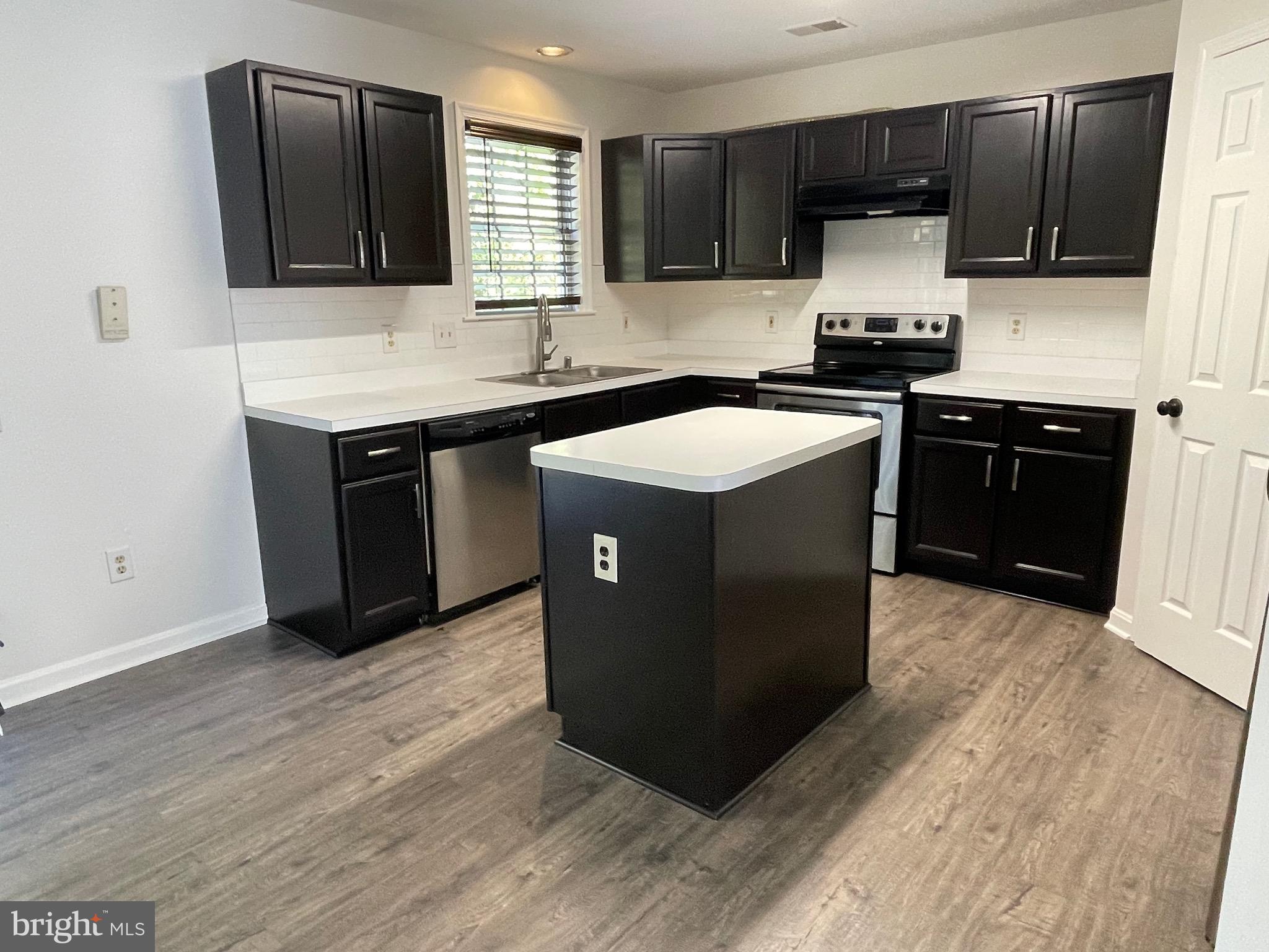 SEVEN OAKS - Residential Lease