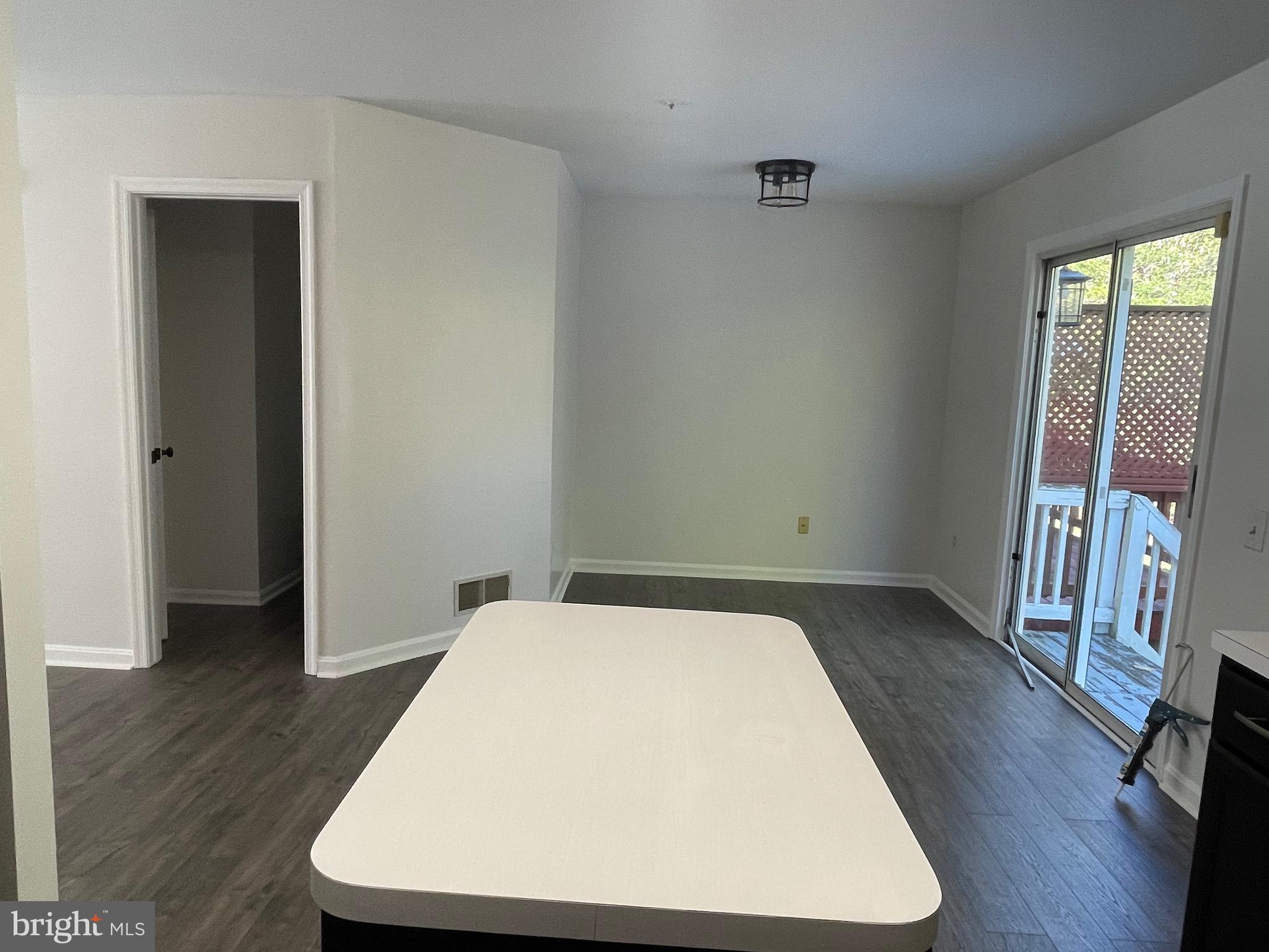 SEVEN OAKS - Residential Lease