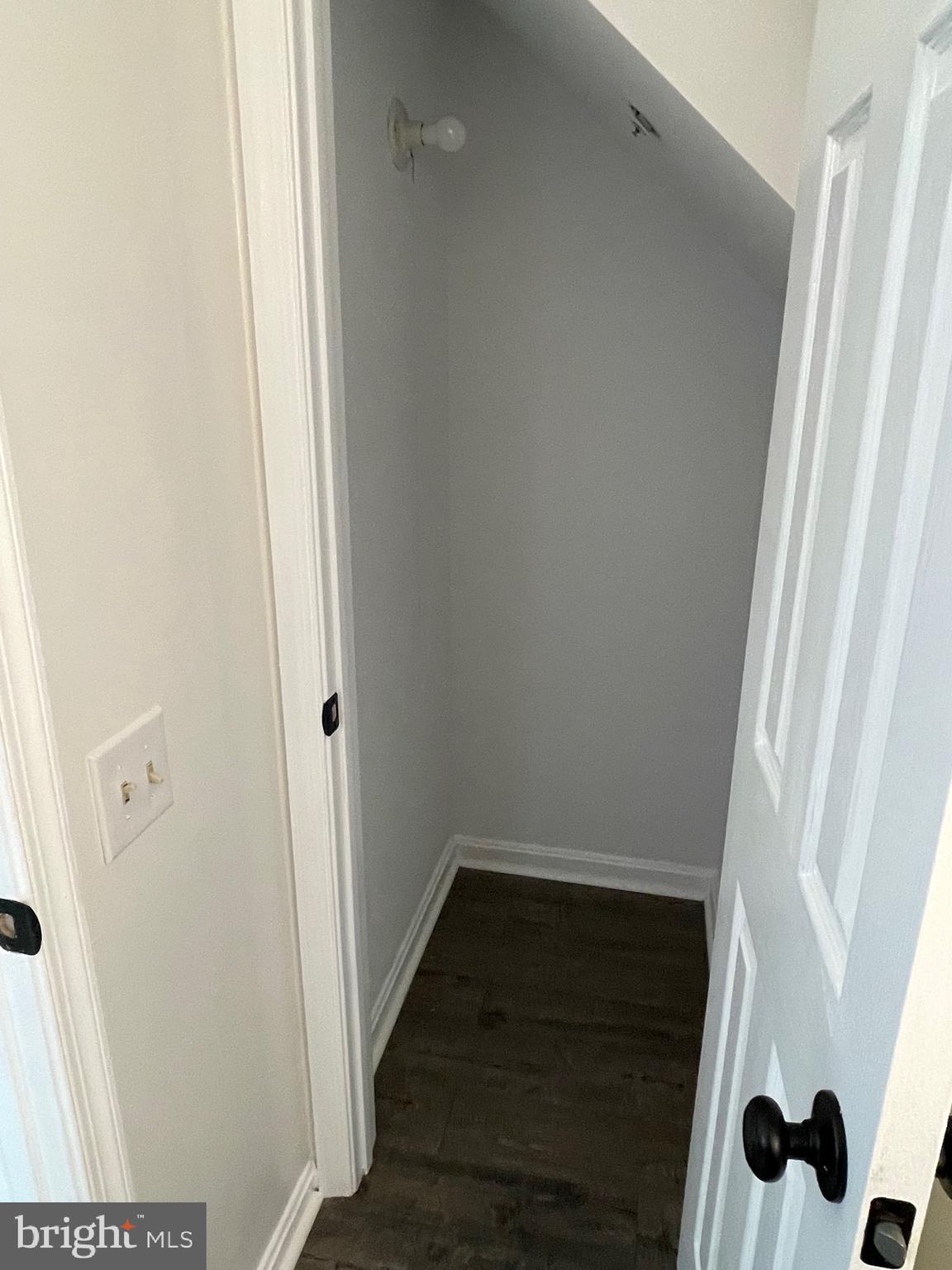 SEVEN OAKS - Residential Lease