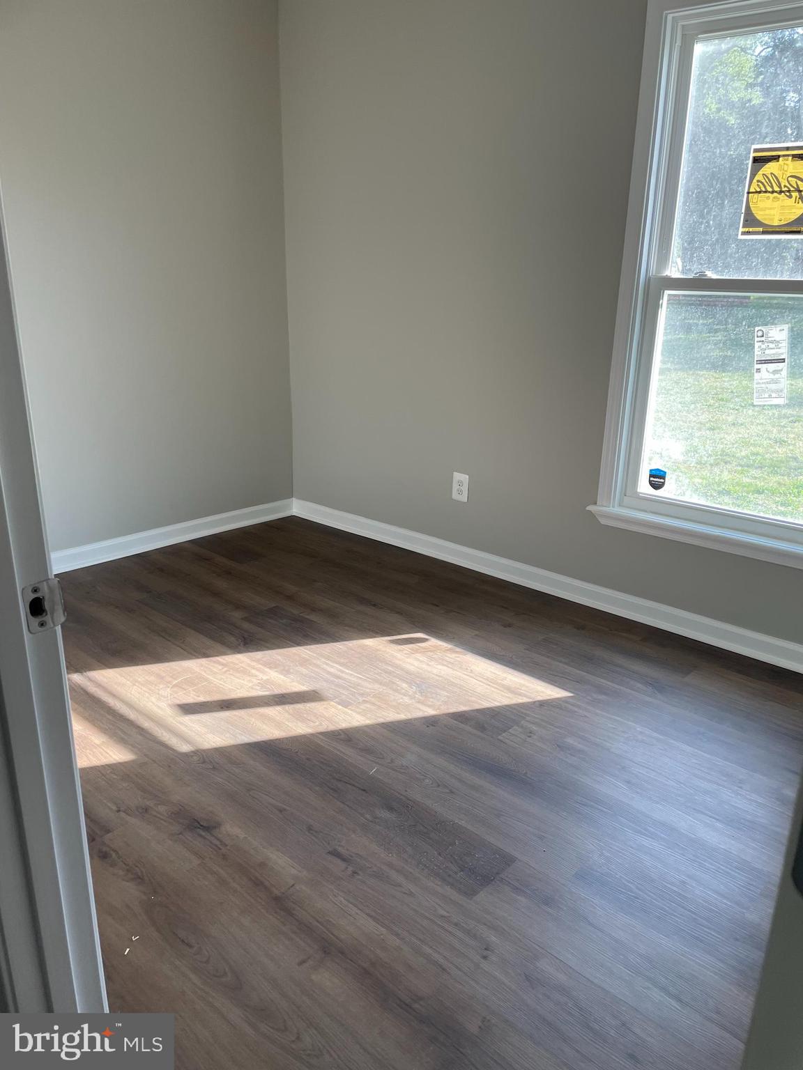 KING KENNEDY ESTATES - Residential Lease