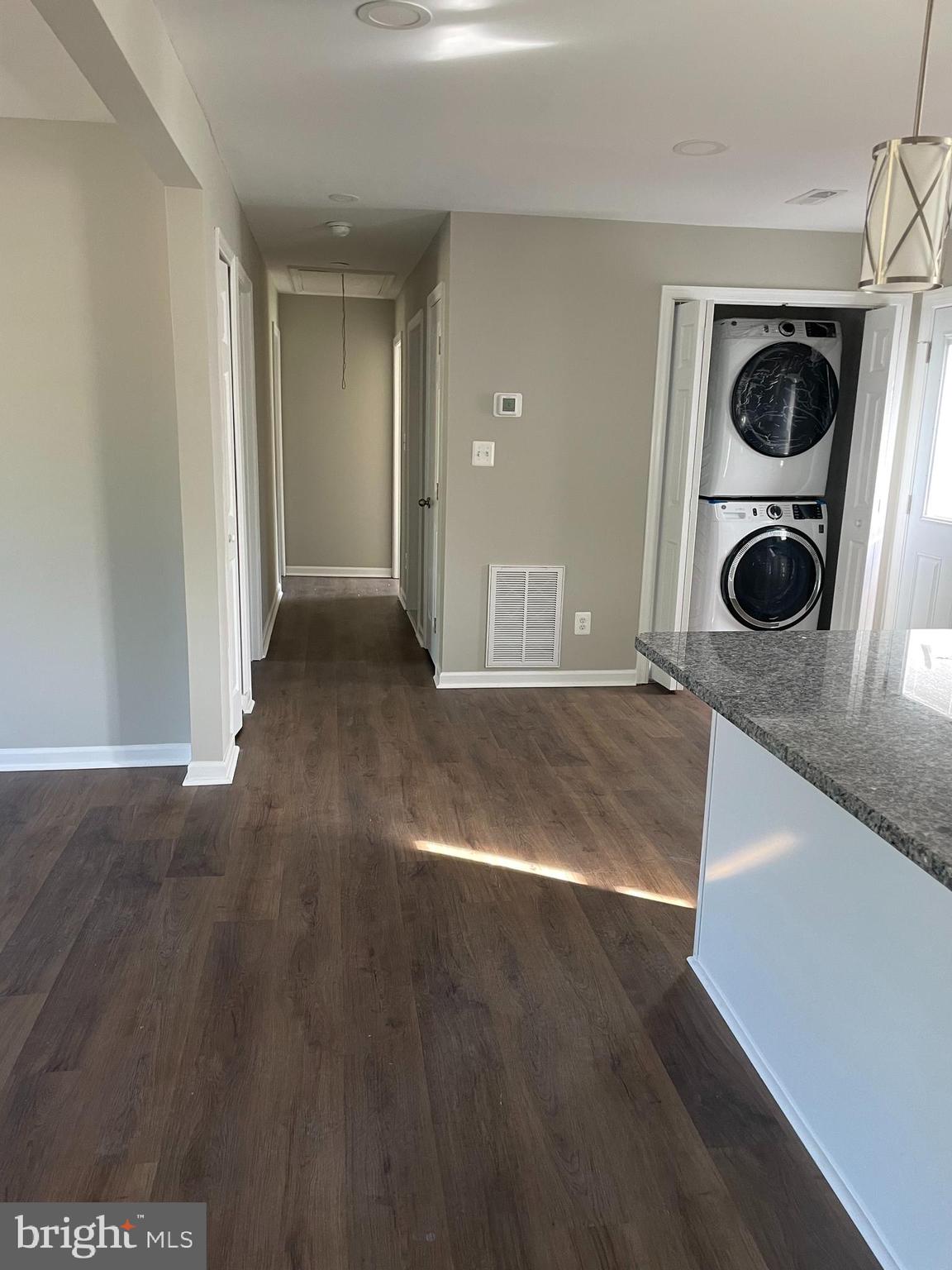 KING KENNEDY ESTATES - Residential Lease