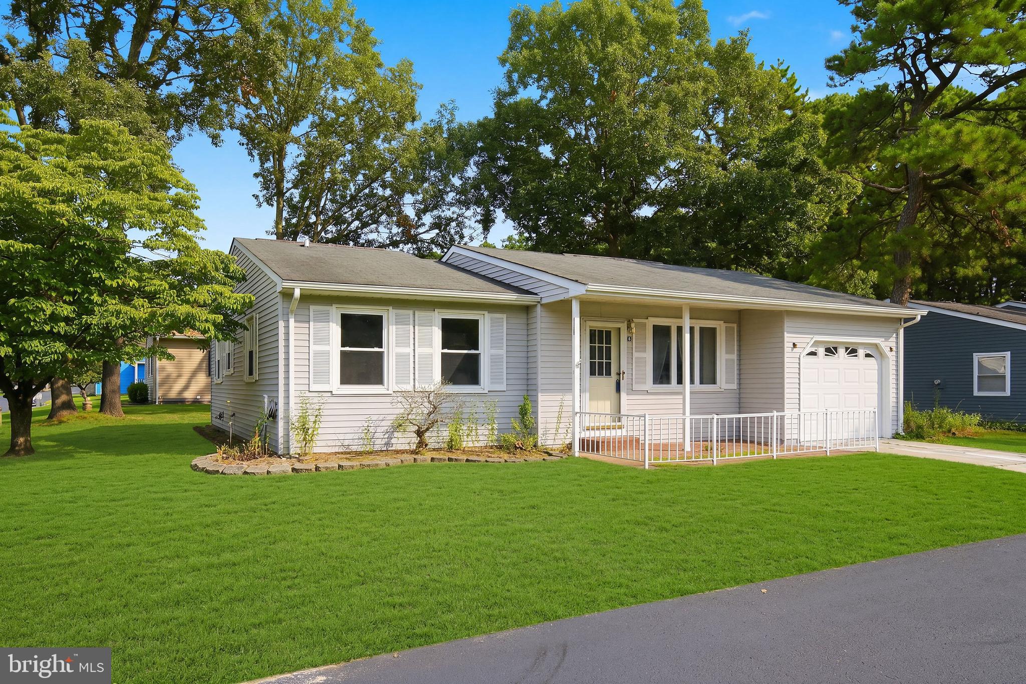 65 NORWALK AVE
