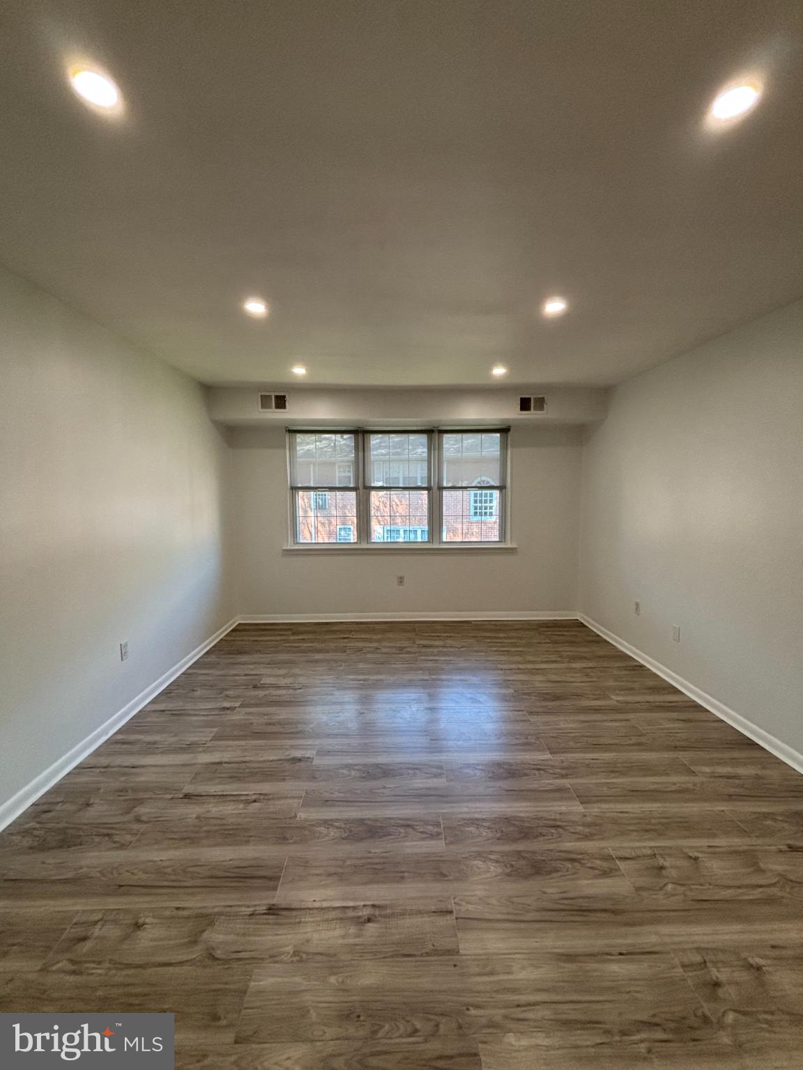 WOODSTREAM - Residential Lease