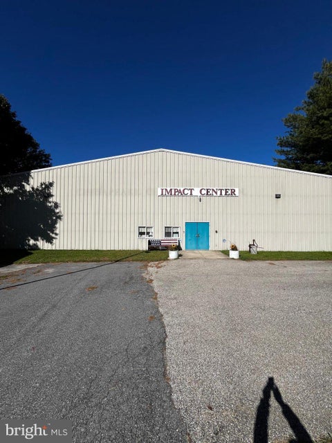 Photo of 250 W Bay Front Road W, LOTHIAN, MD 20711 (MLS # MDAA2159740)