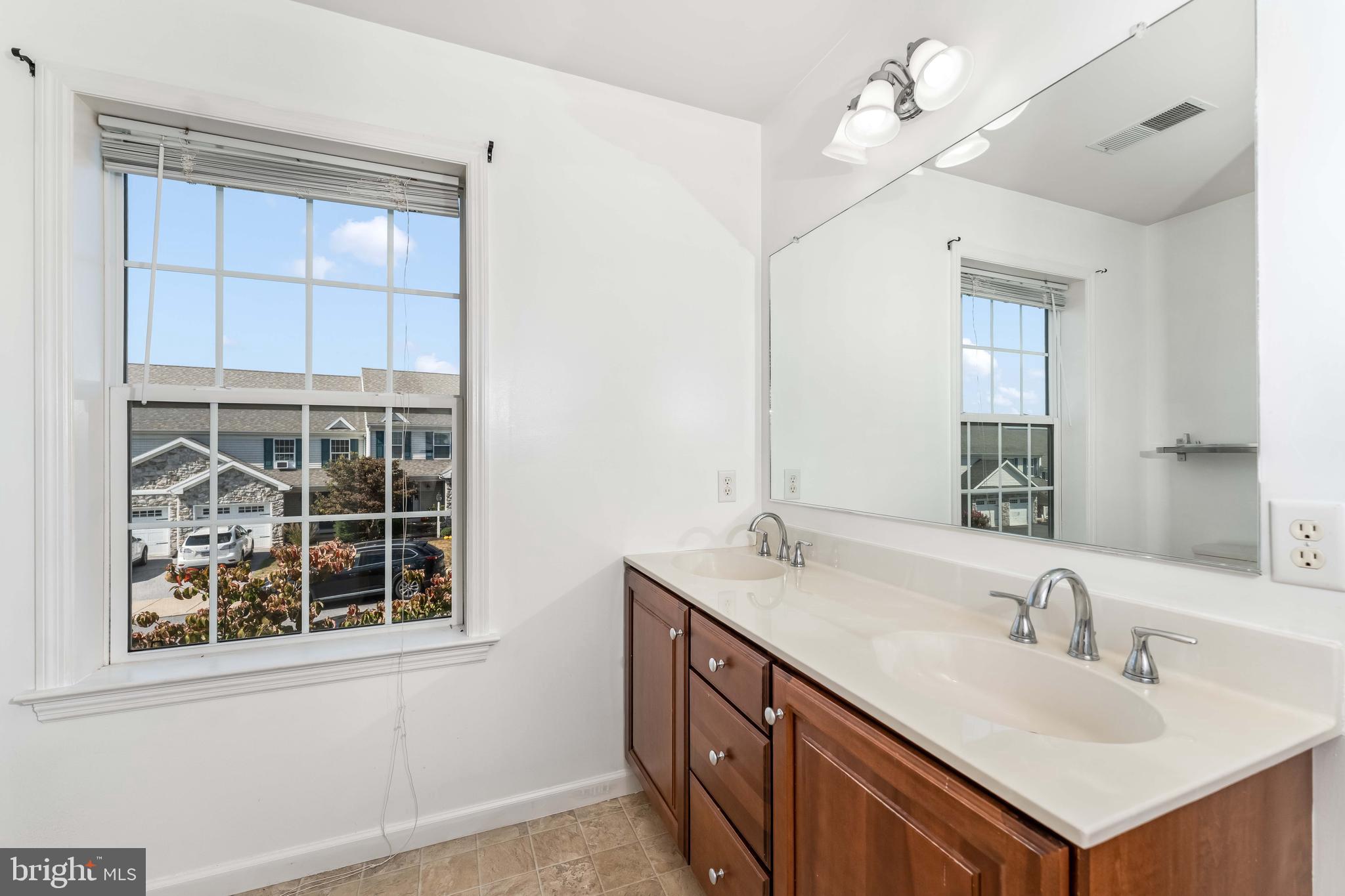 WINDING OAKS - Residential