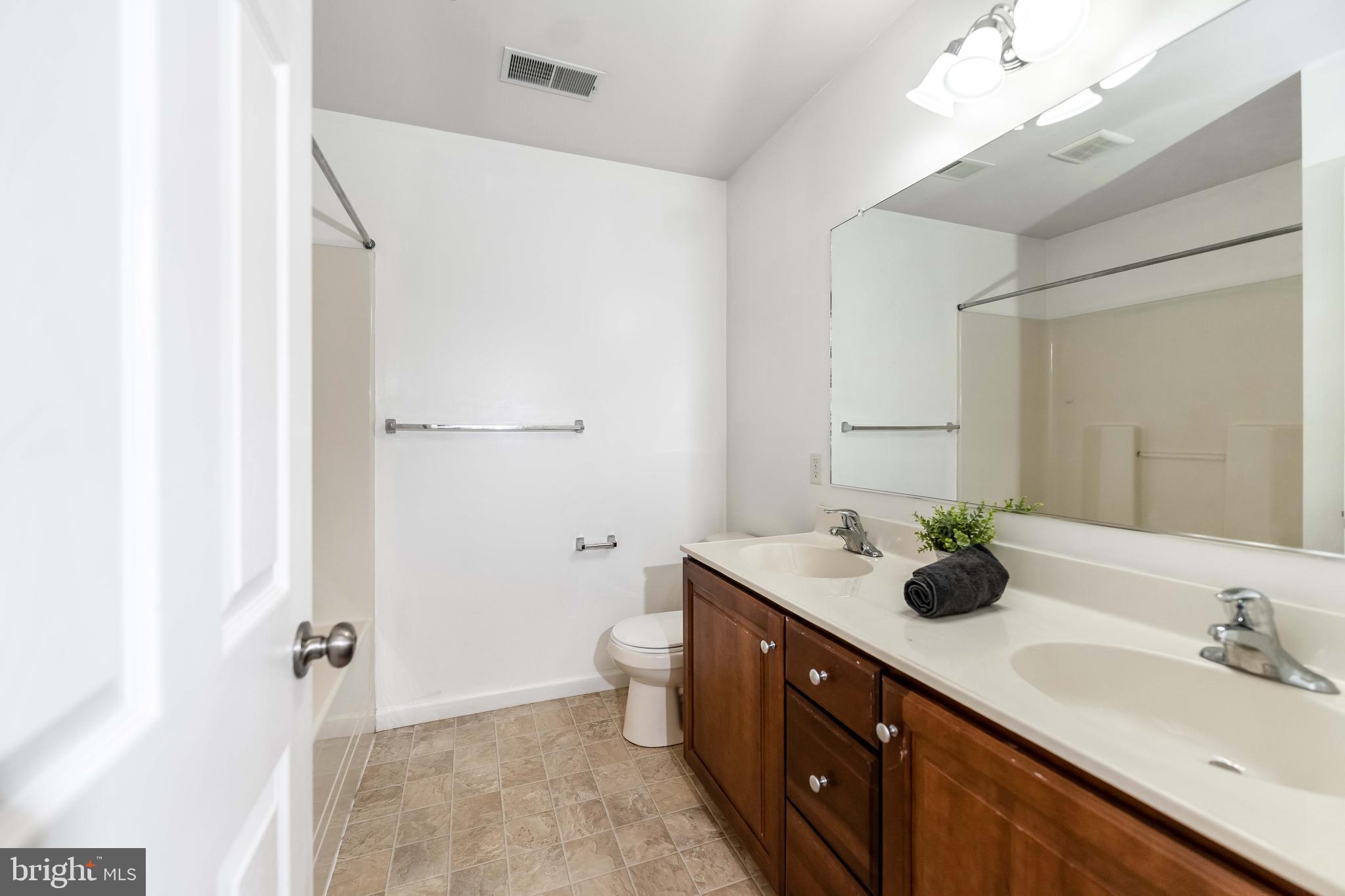 WINDING OAKS - Residential