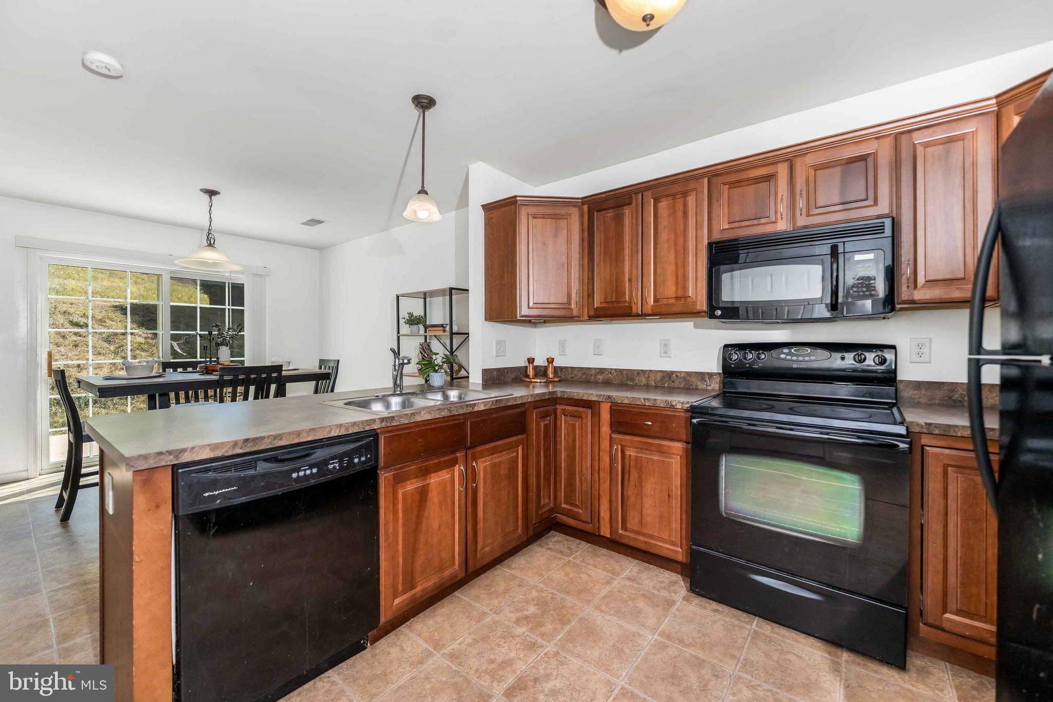 WINDING OAKS - Residential