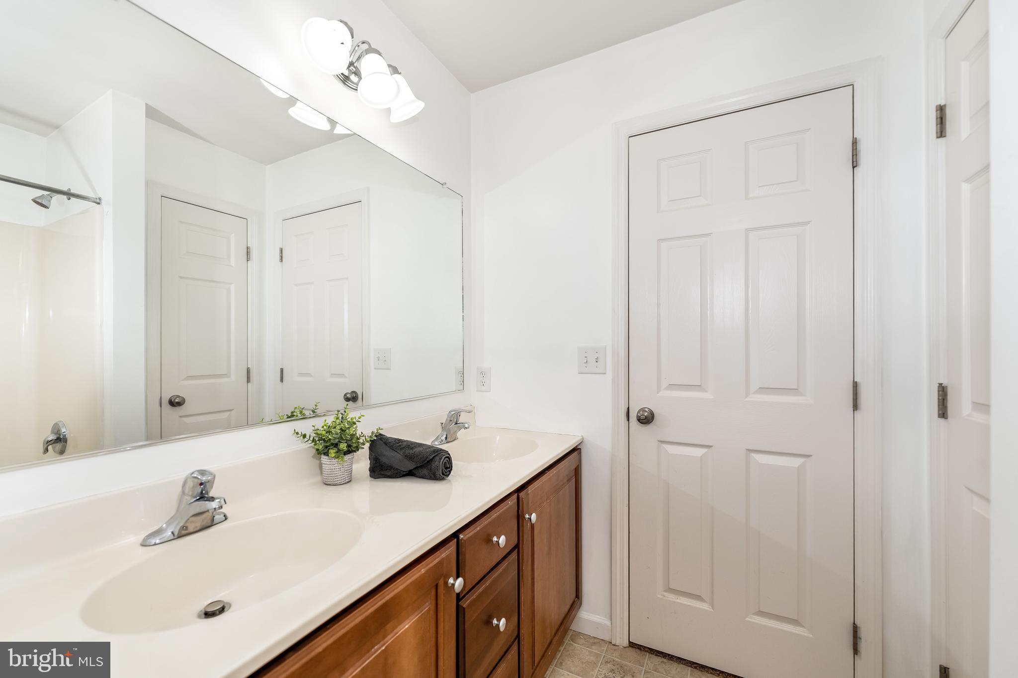 WINDING OAKS - Residential