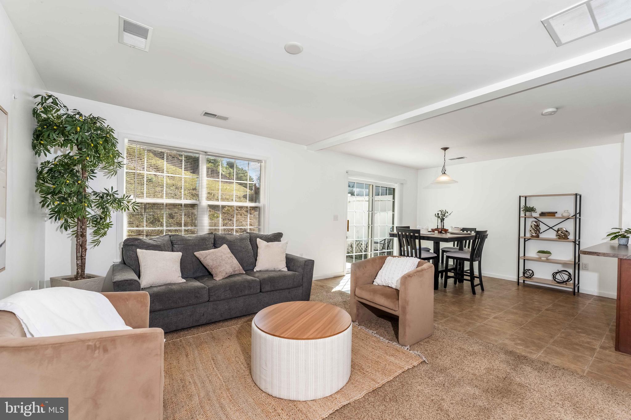 WINDING OAKS - Residential