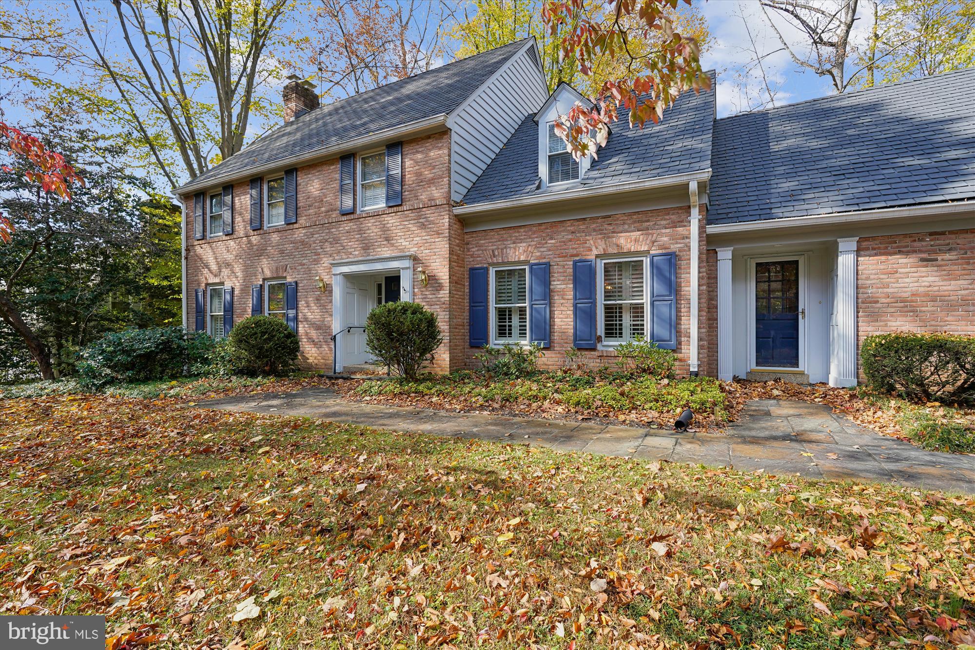 BRADLEY HILLS GROVE - Residential