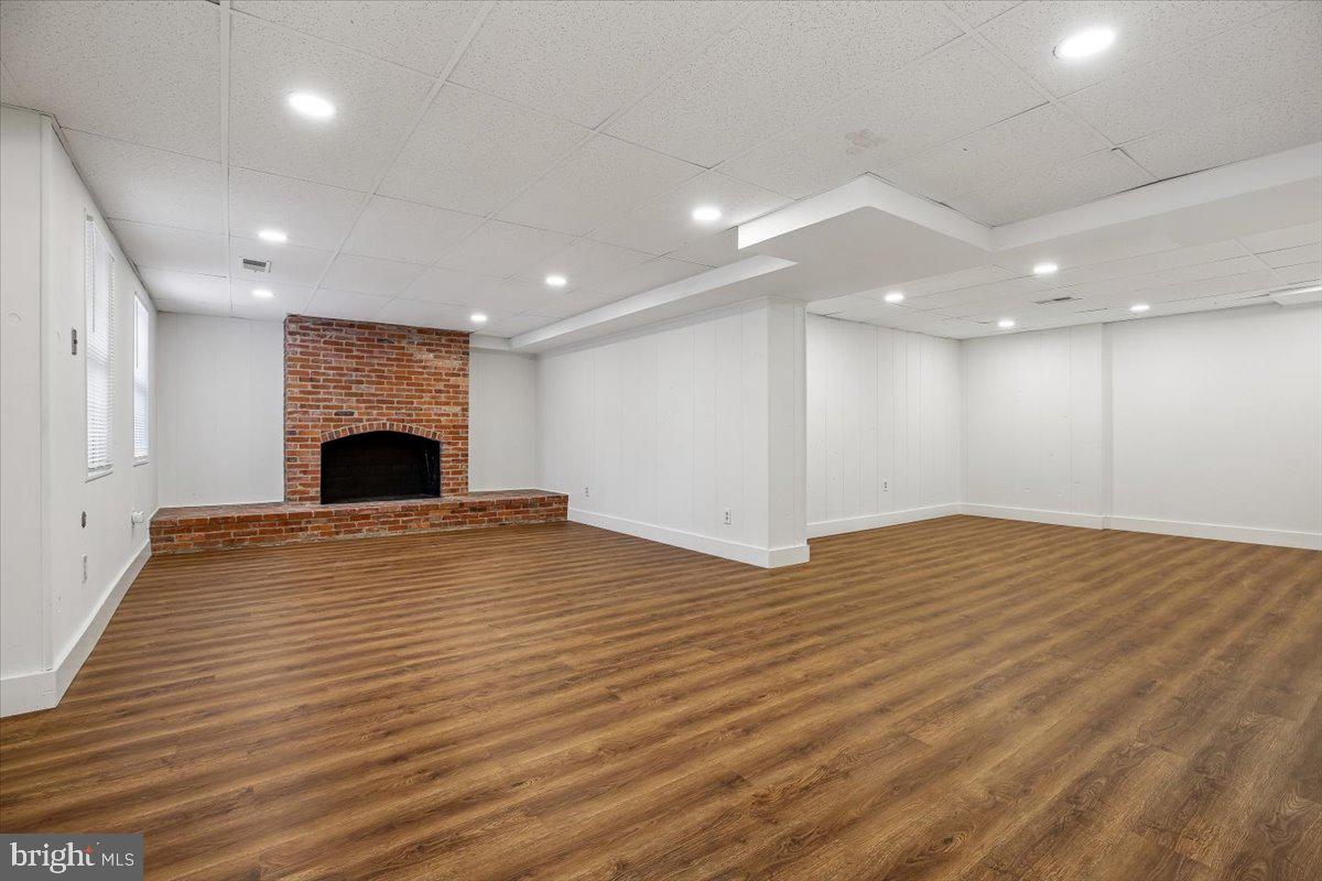 BRADLEY HILLS GROVE - Residential