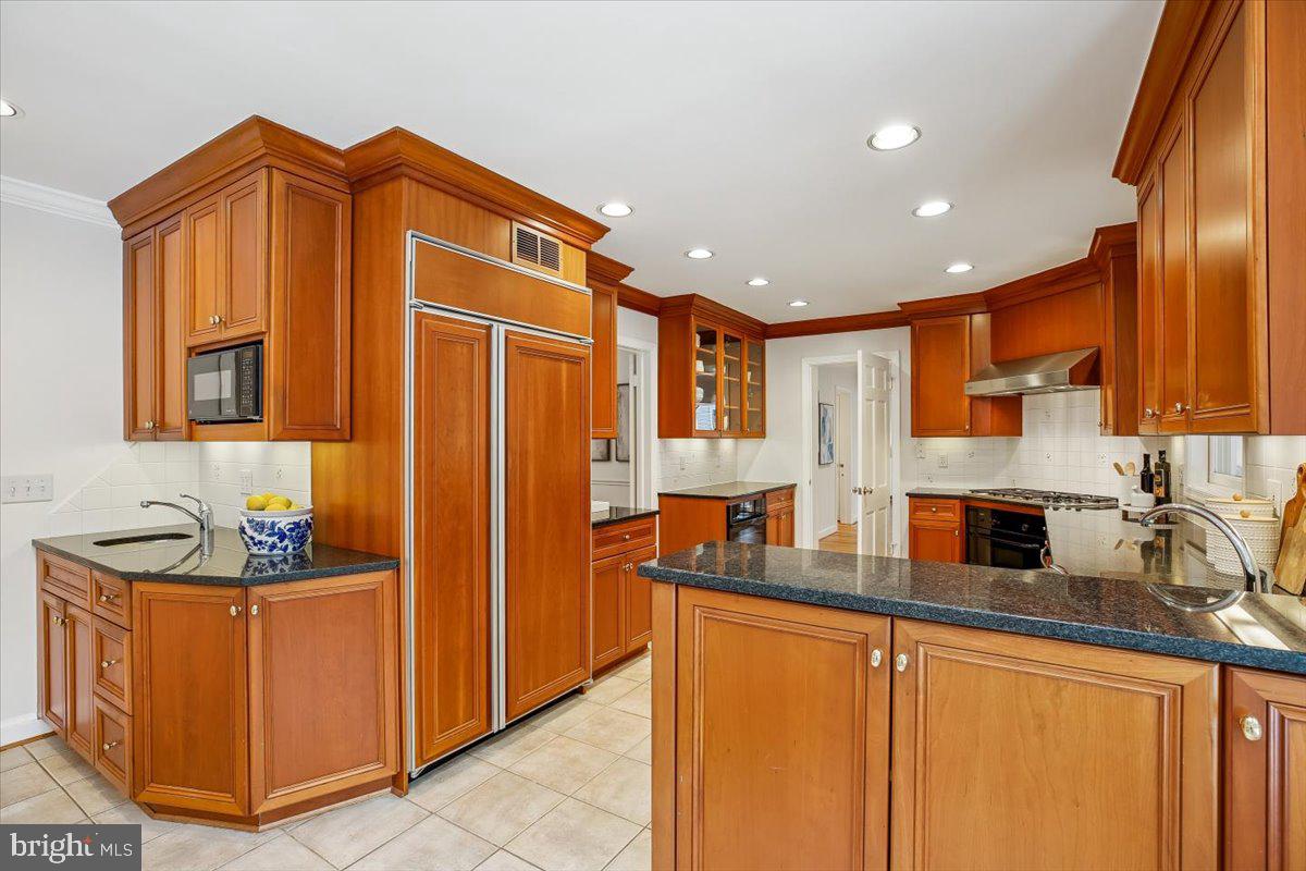 BRADLEY HILLS GROVE - Residential