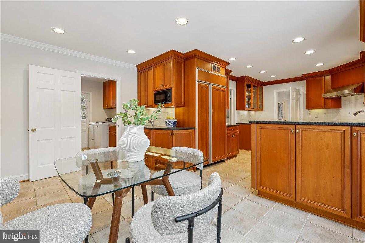 BRADLEY HILLS GROVE - Residential