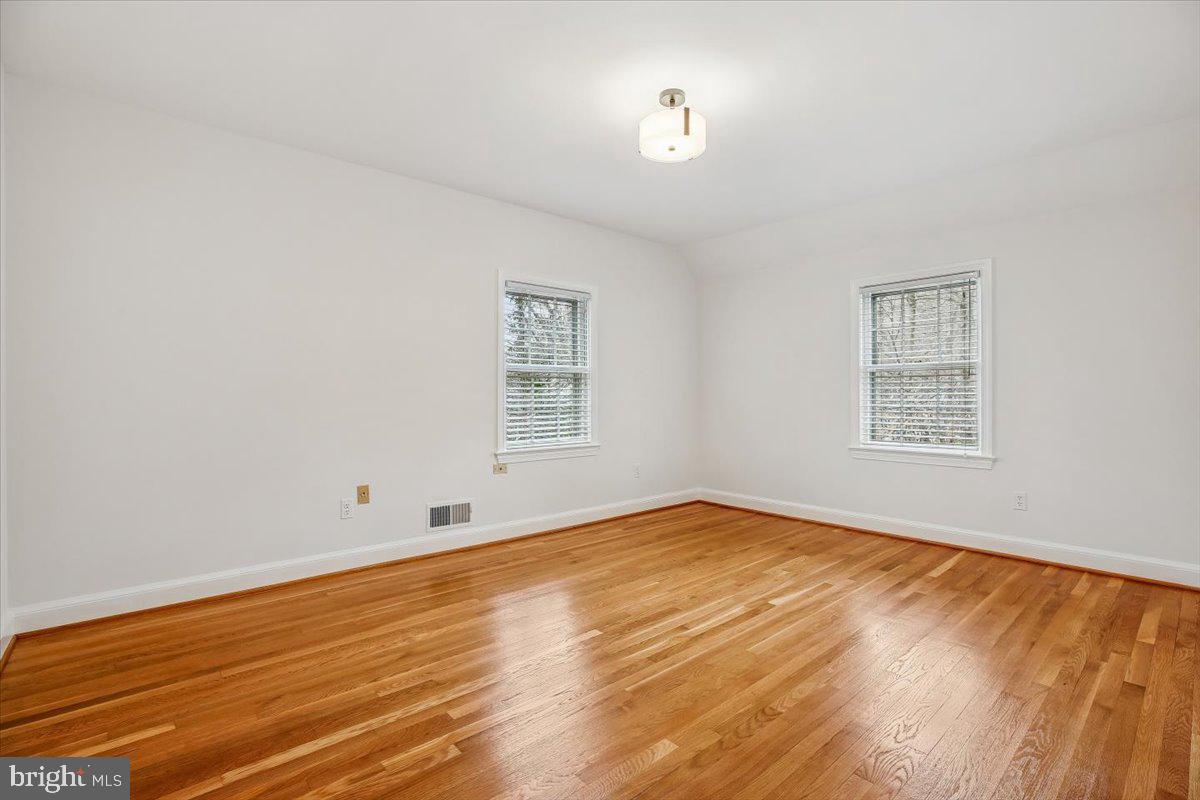 BRADLEY HILLS GROVE - Residential