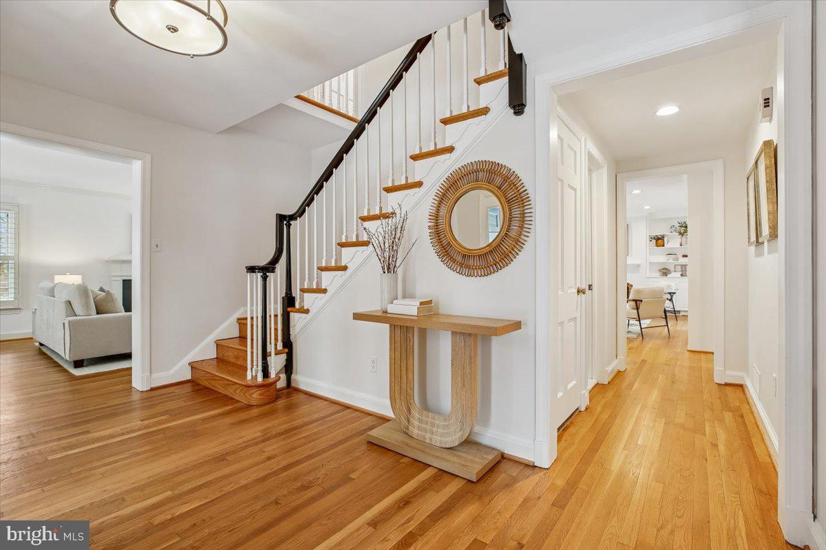 BRADLEY HILLS GROVE - Residential