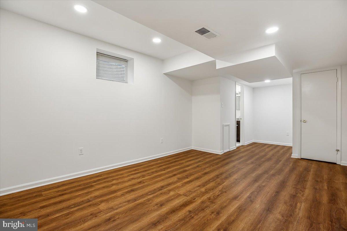 BRADLEY HILLS GROVE - Residential