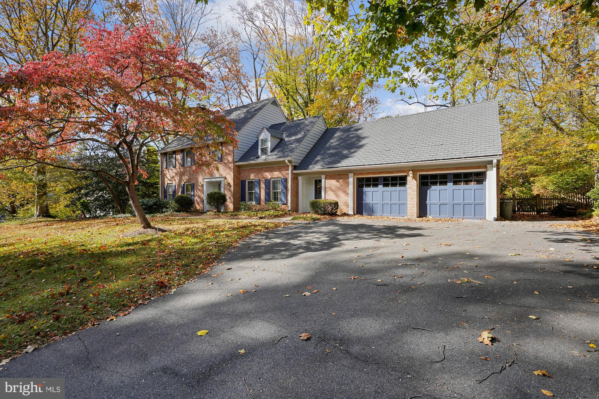 BRADLEY HILLS GROVE - Residential