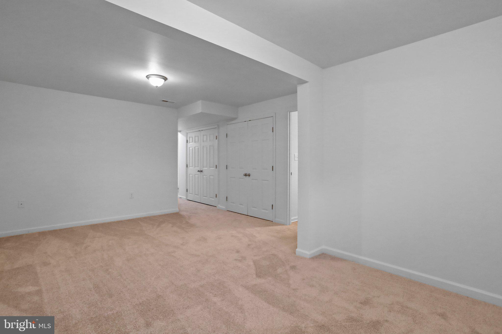 MANOR PARK - Residential