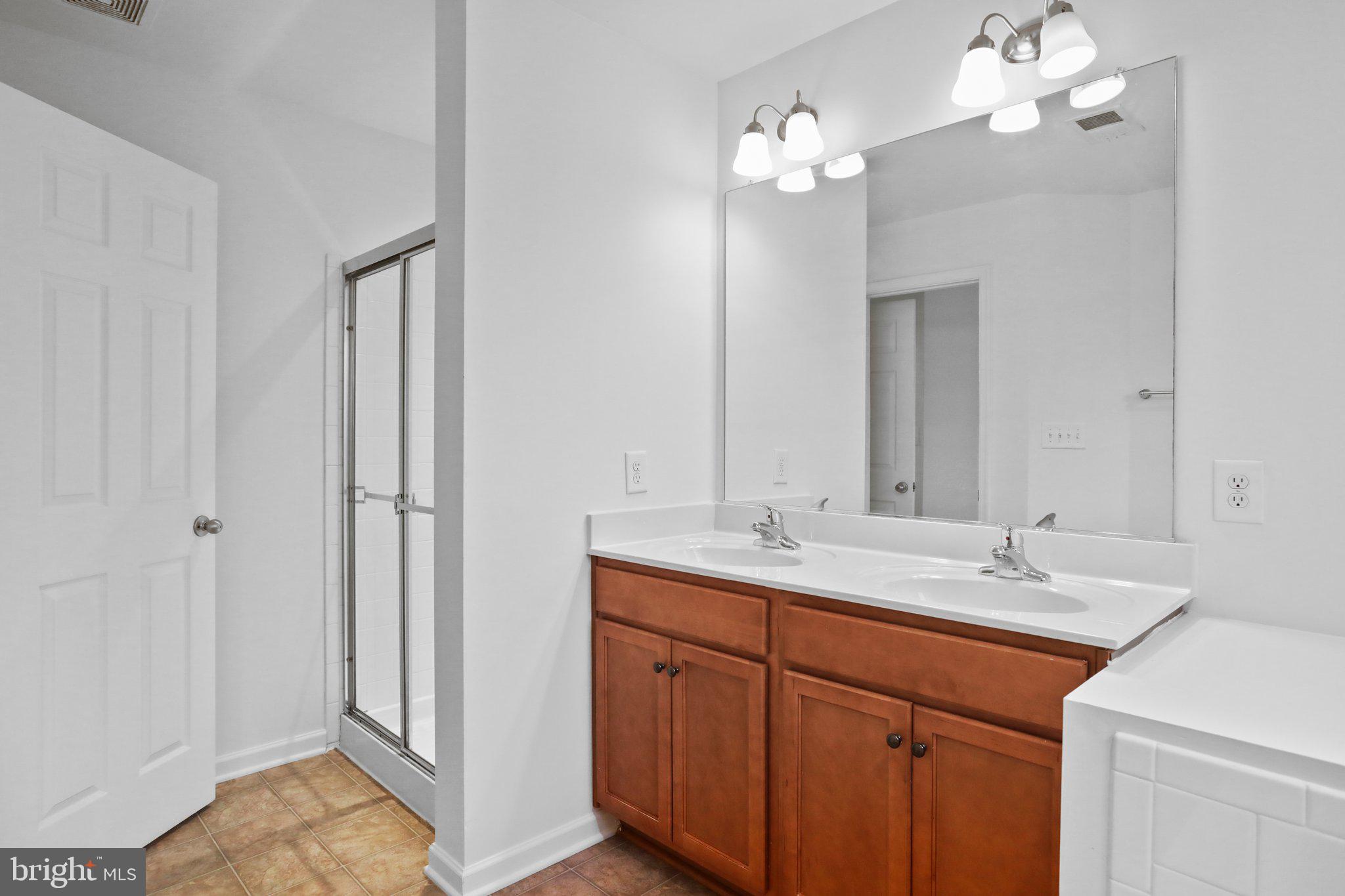 MANOR PARK - Residential