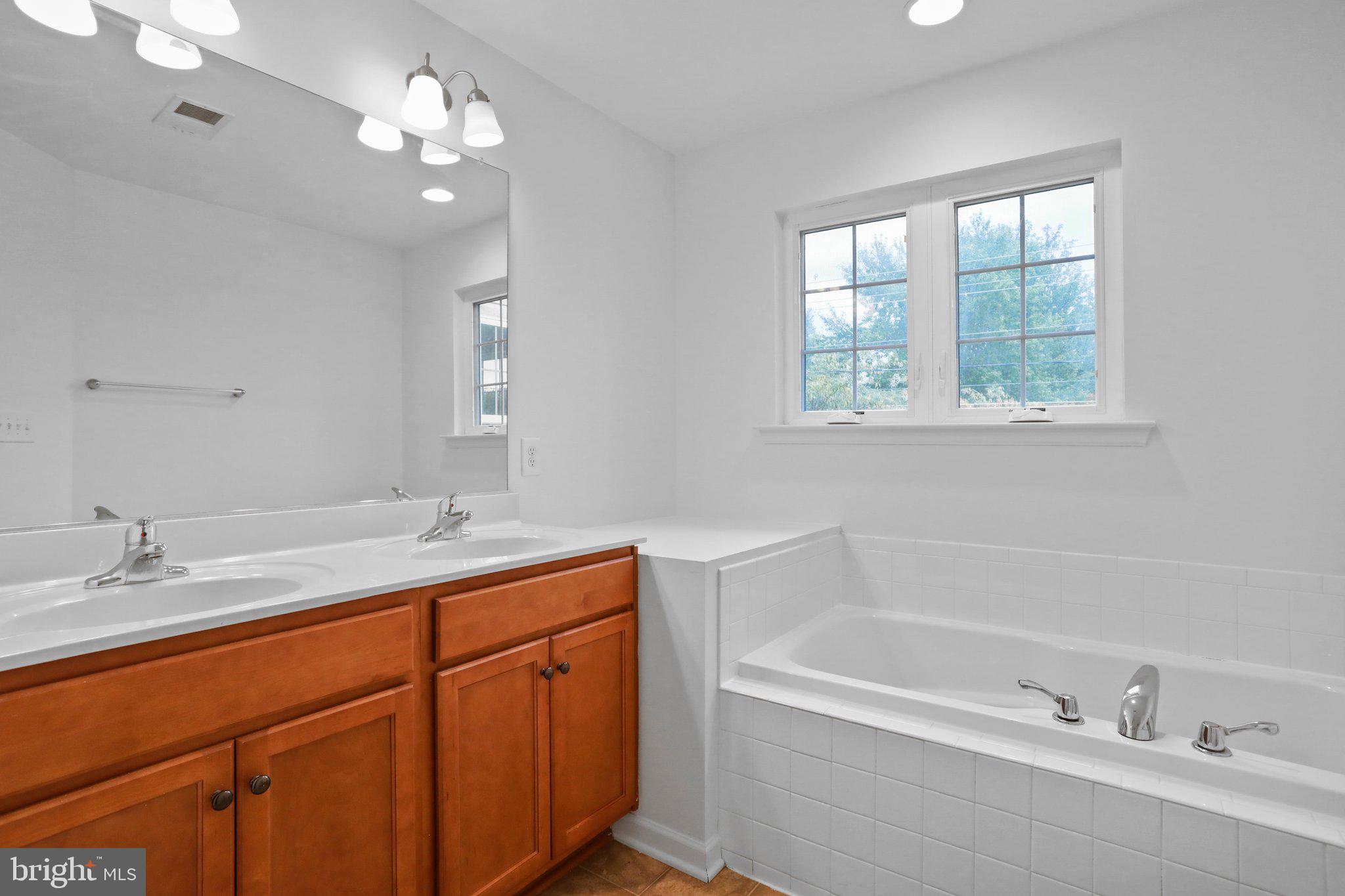 MANOR PARK - Residential