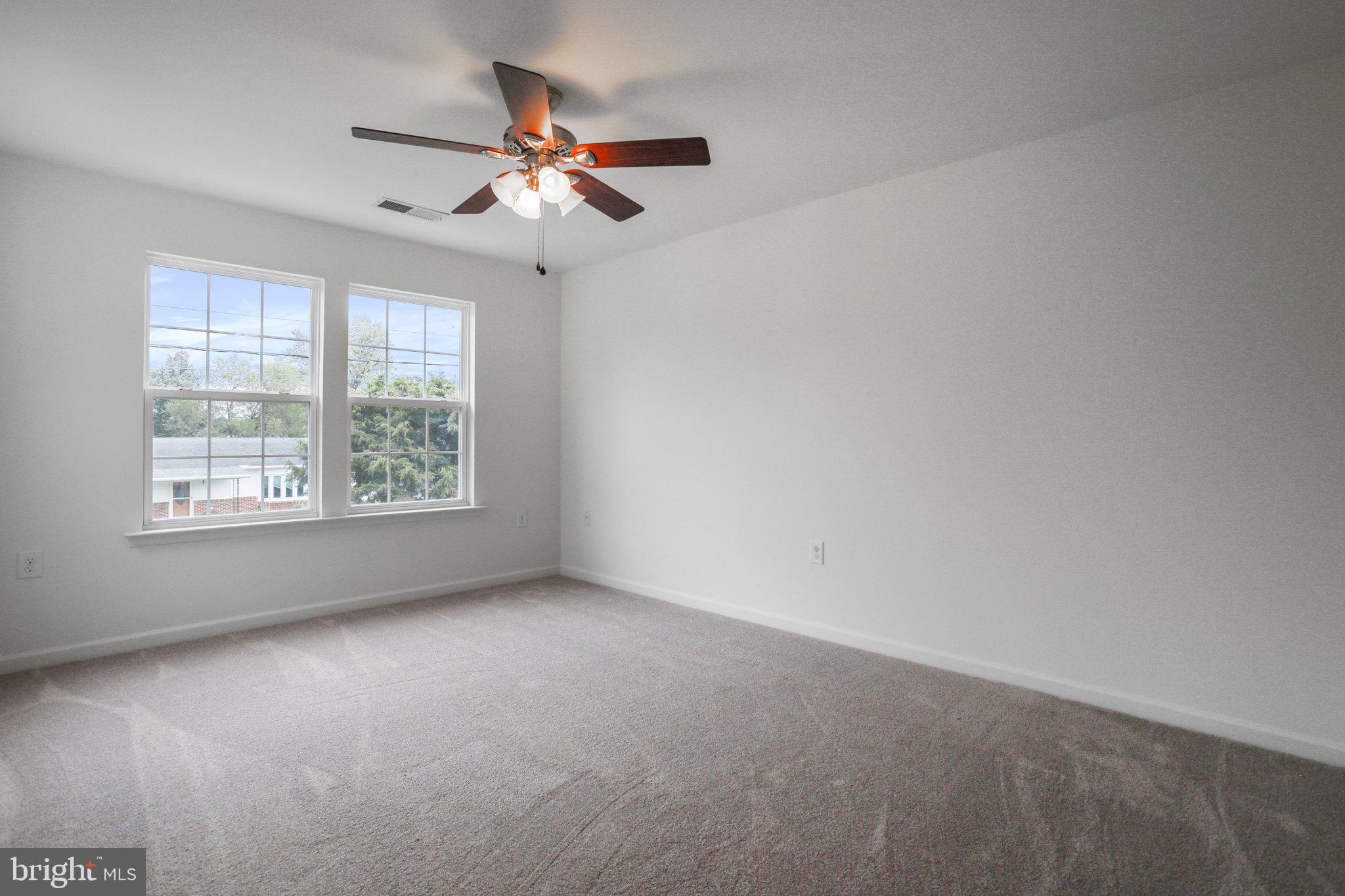 MANOR PARK - Residential