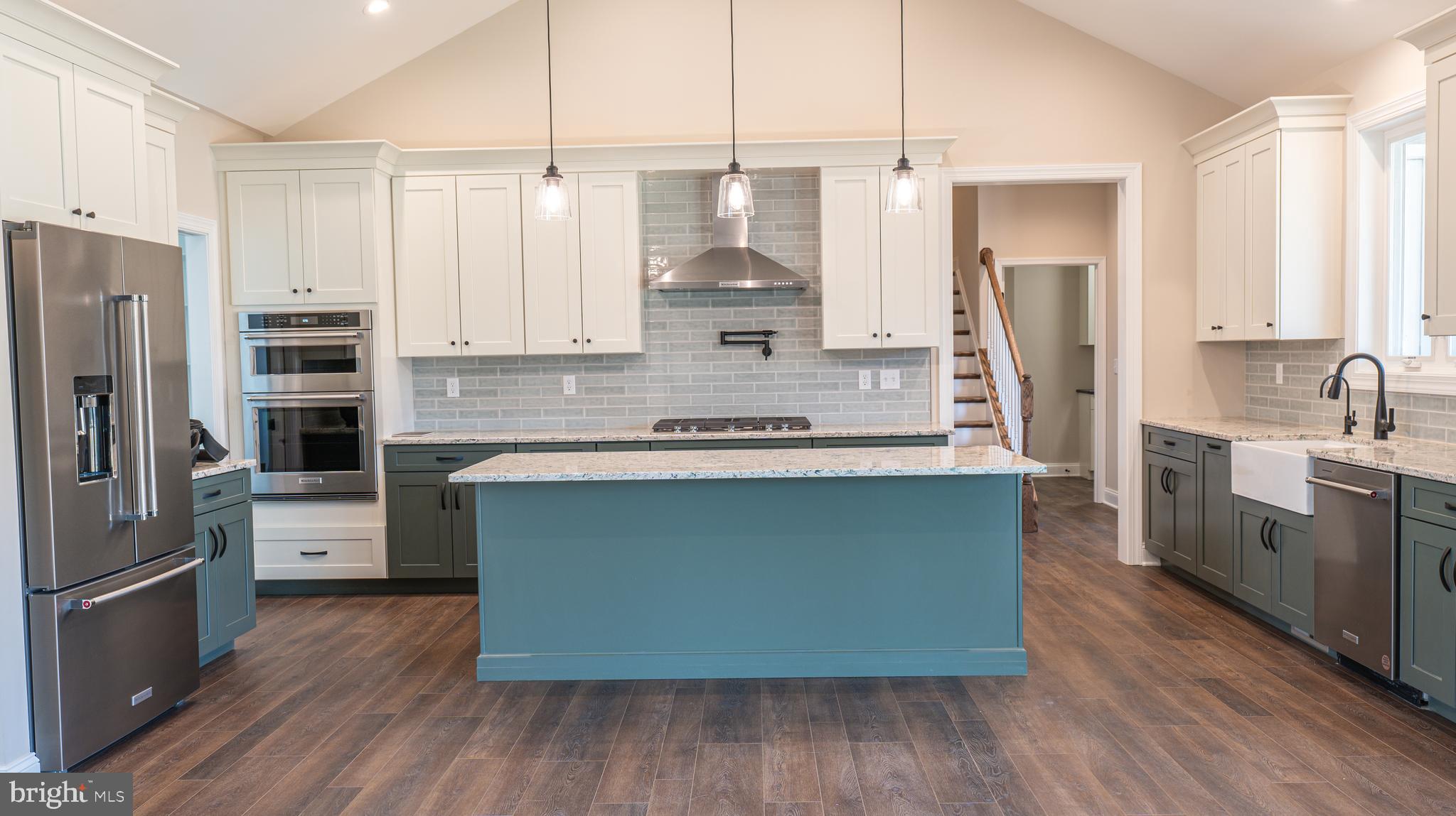 129 THICKET COURT