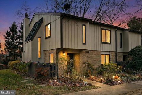 1809 IVY OAK SQUARE 61 RESTON VA 20190