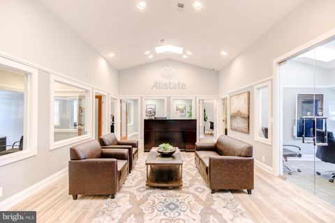 Photo of 1142 Walker Road #H, GREAT FALLS, VA 22066 (MLS # VAFX2304758)