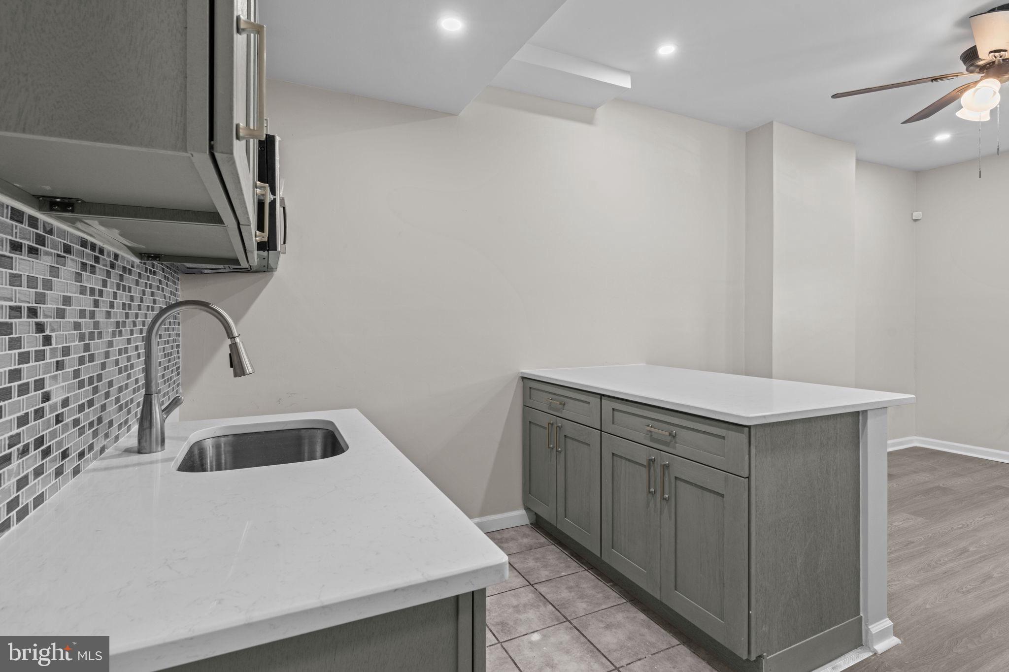 2116 BELLEVUE STREET