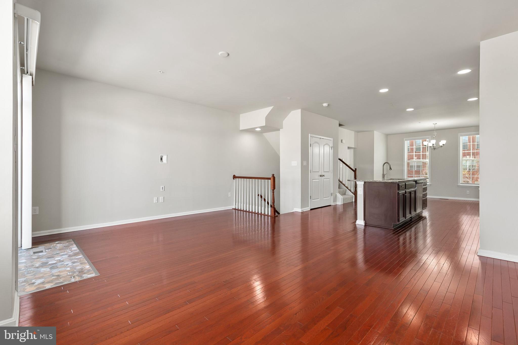 WOODMORE TOWNE CENTRE - Residential