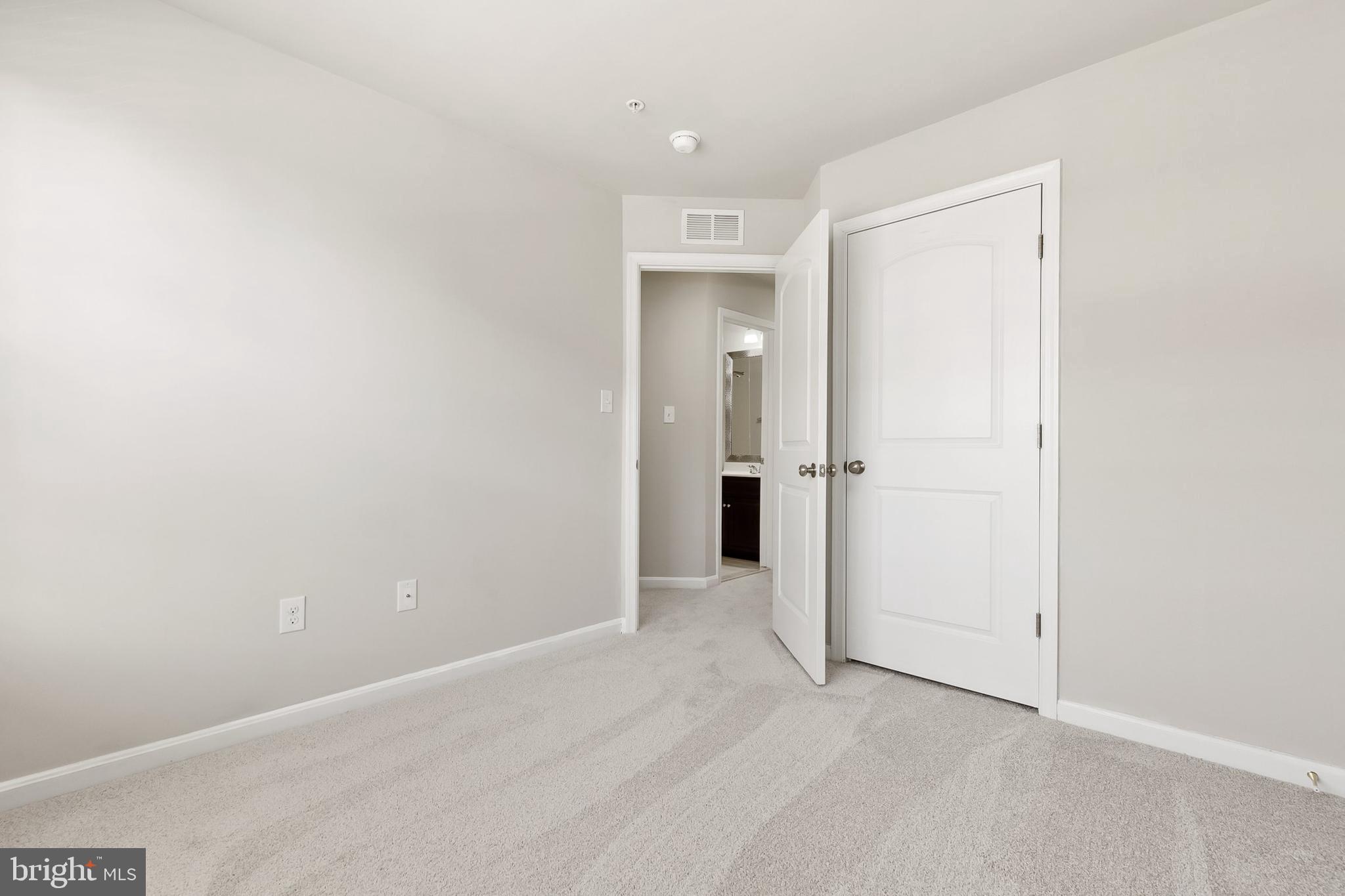 WOODMORE TOWNE CENTRE - Residential