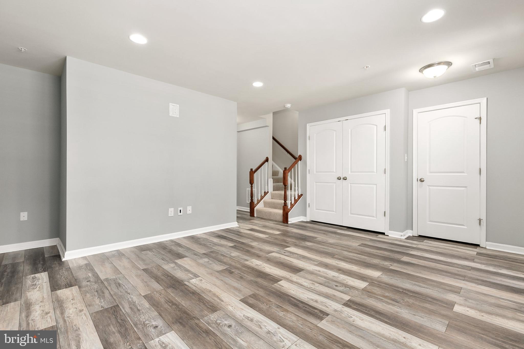 WOODMORE TOWNE CENTRE - Residential