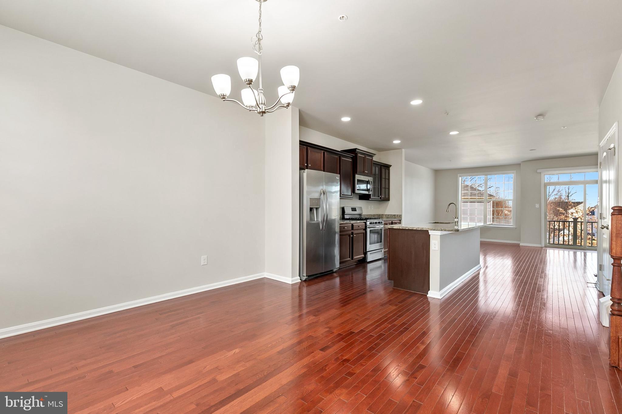 WOODMORE TOWNE CENTRE - Residential