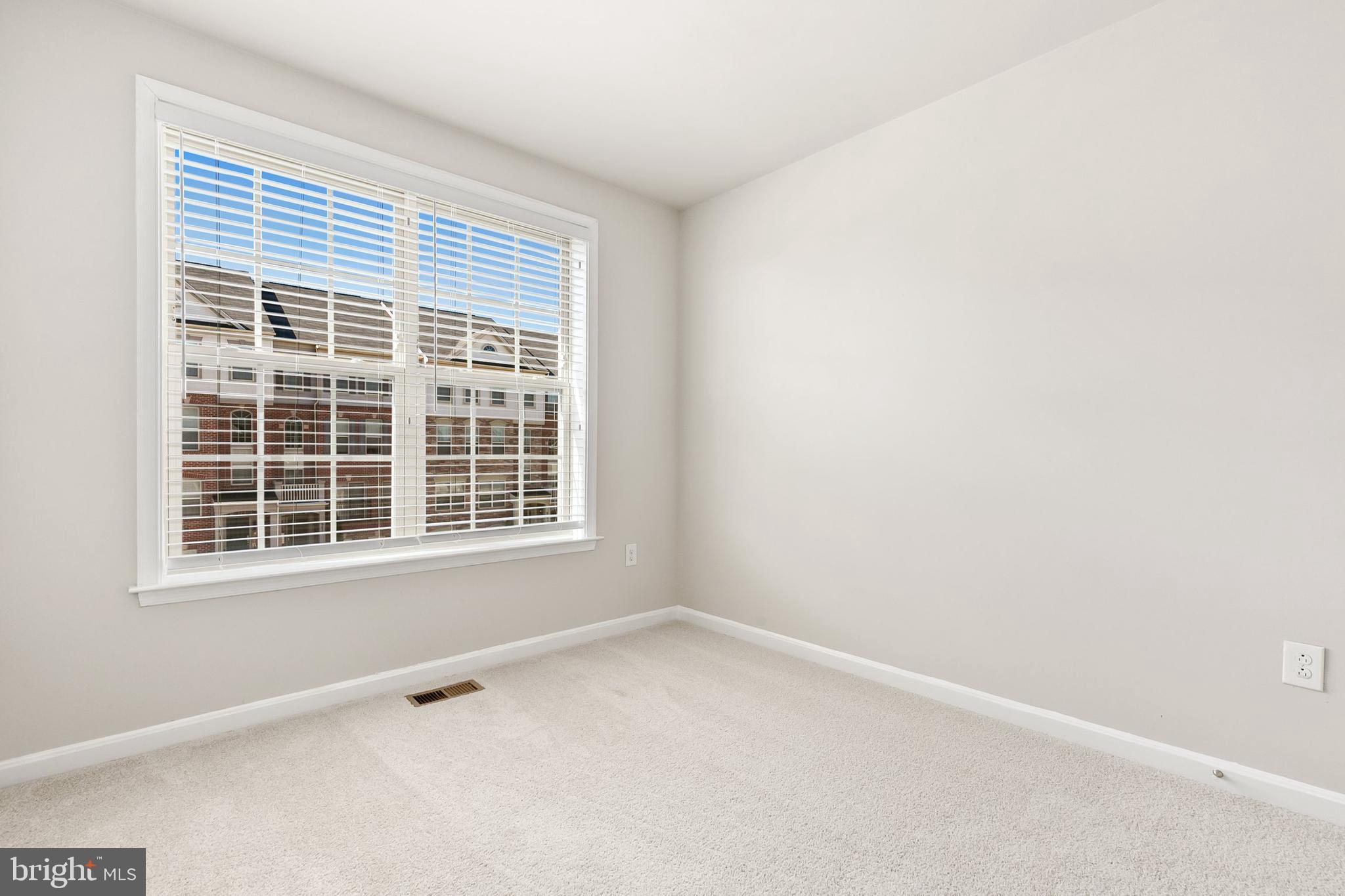 WOODMORE TOWNE CENTRE - Residential