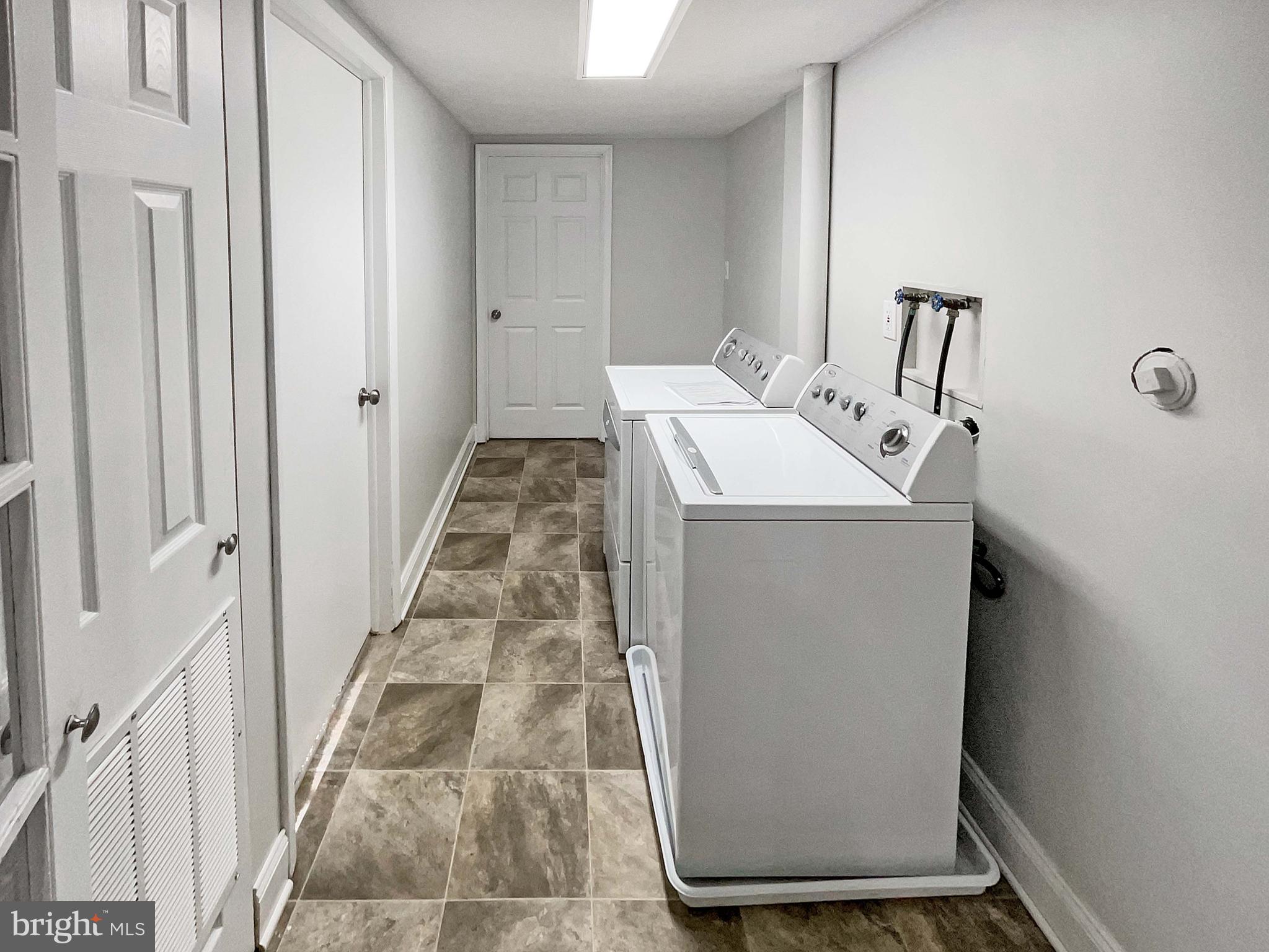 OAK RIDGE ESTATES - Residential