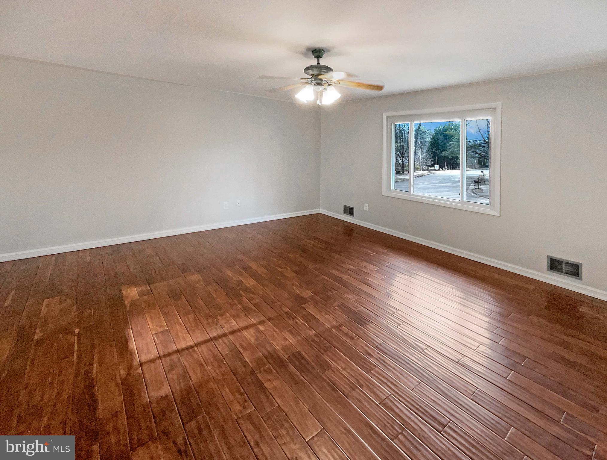 OAK RIDGE ESTATES - Residential