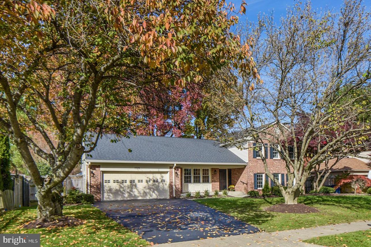 TYSONS WEST - Residential